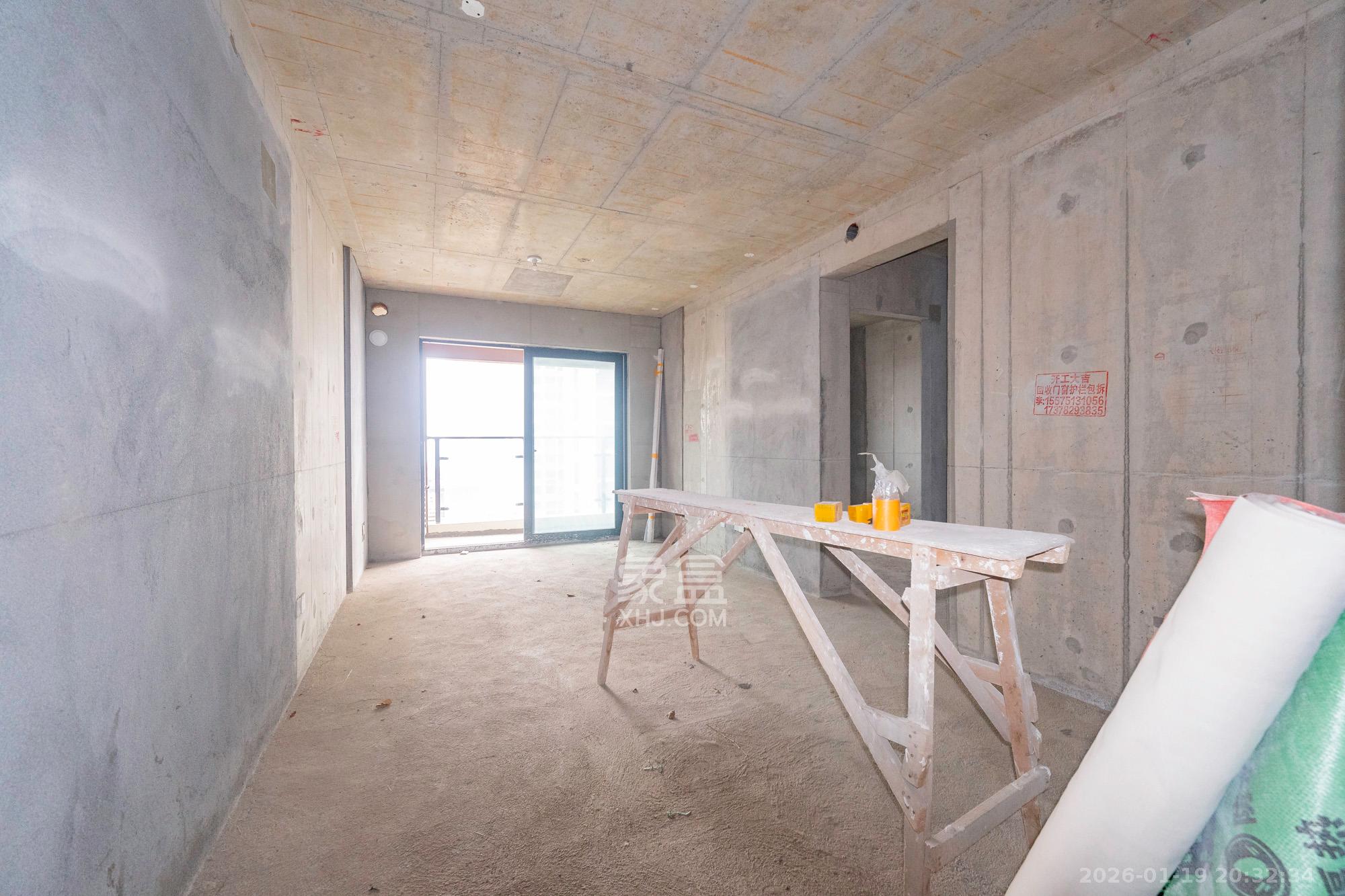 华远碧桂园海蓝城  3室2厅2卫    56.0万