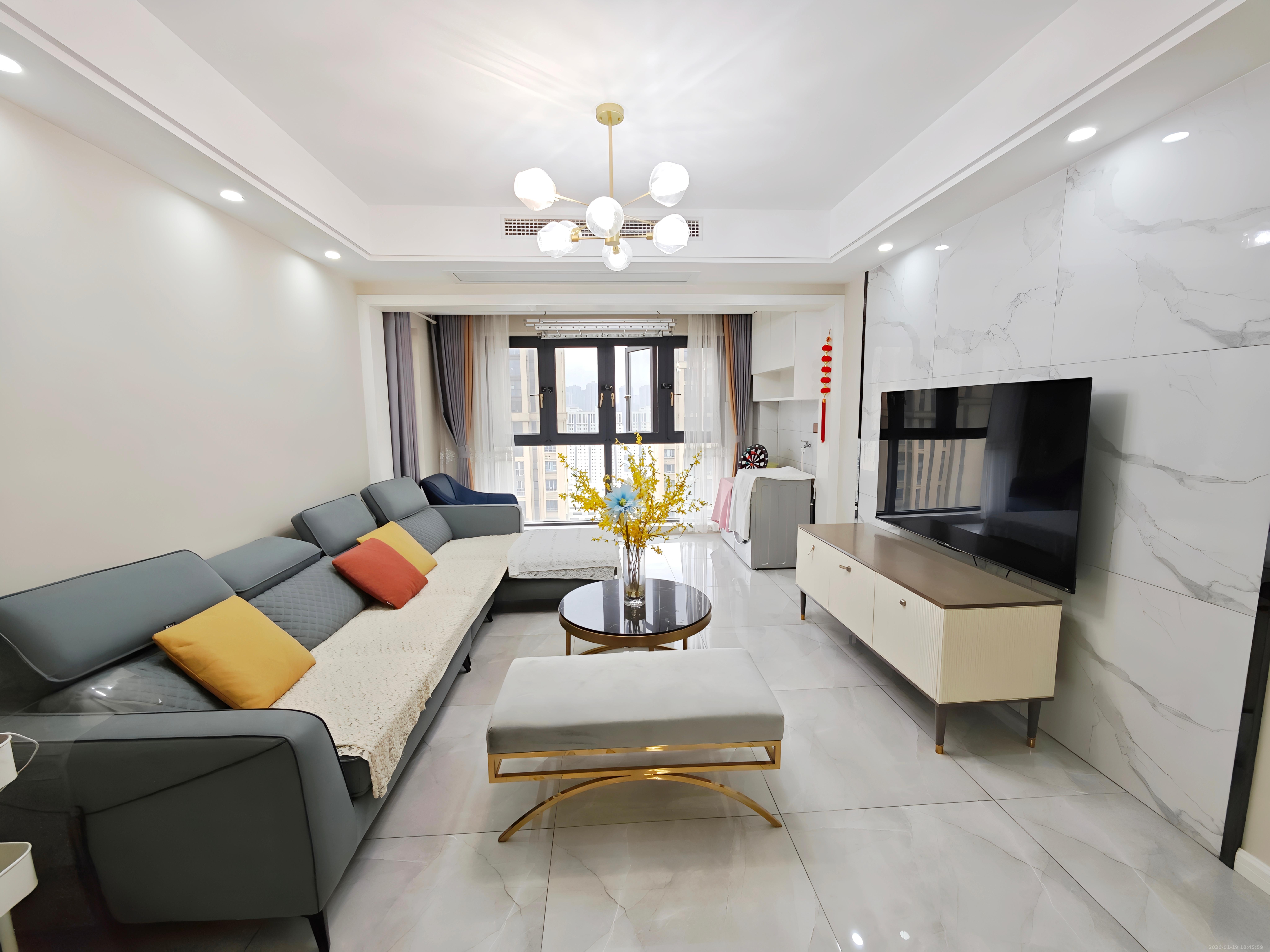 中交中央公园D4区  3室2厅2卫    3500.0元/月