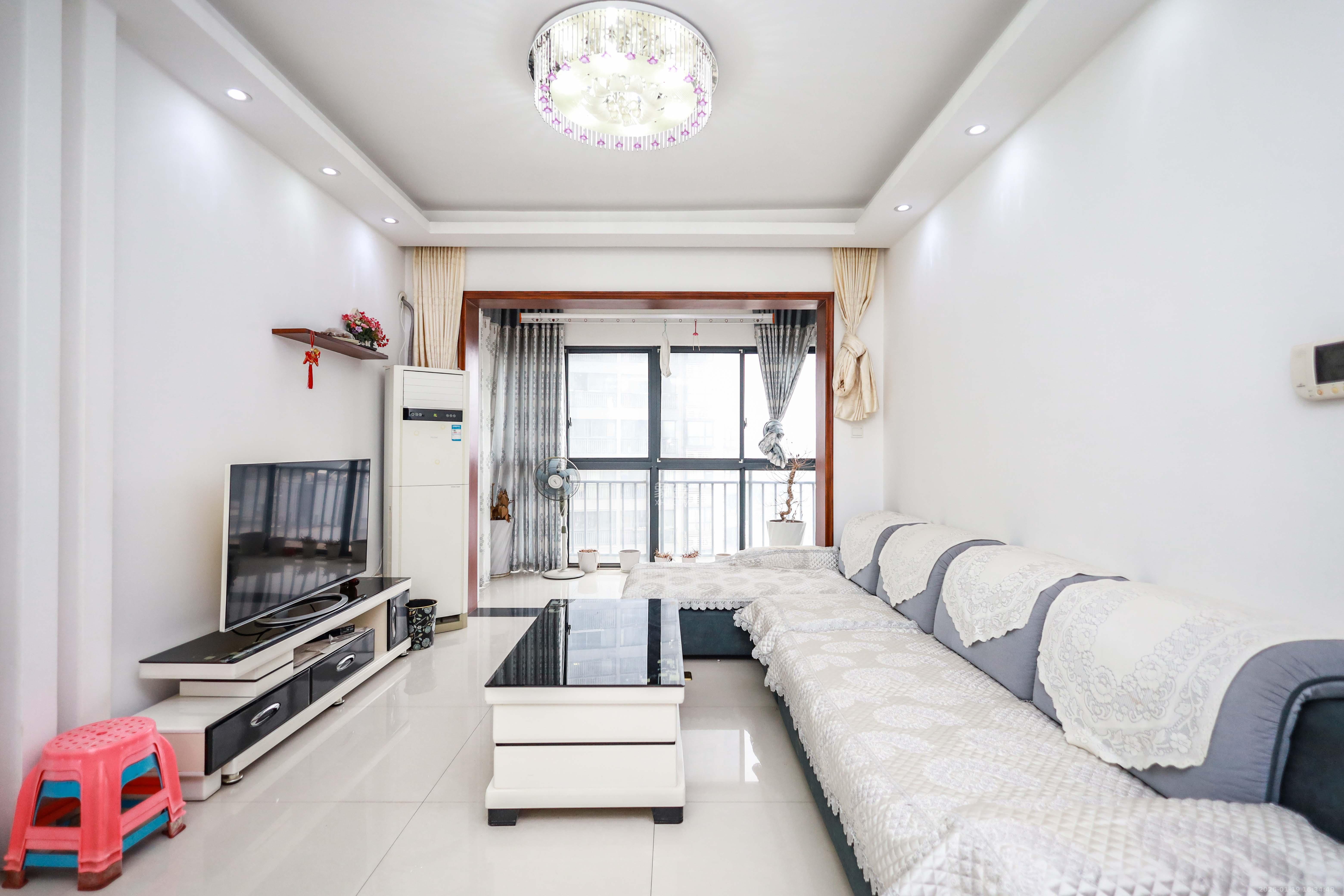 莱茵城  3室2厅1卫    85.0万