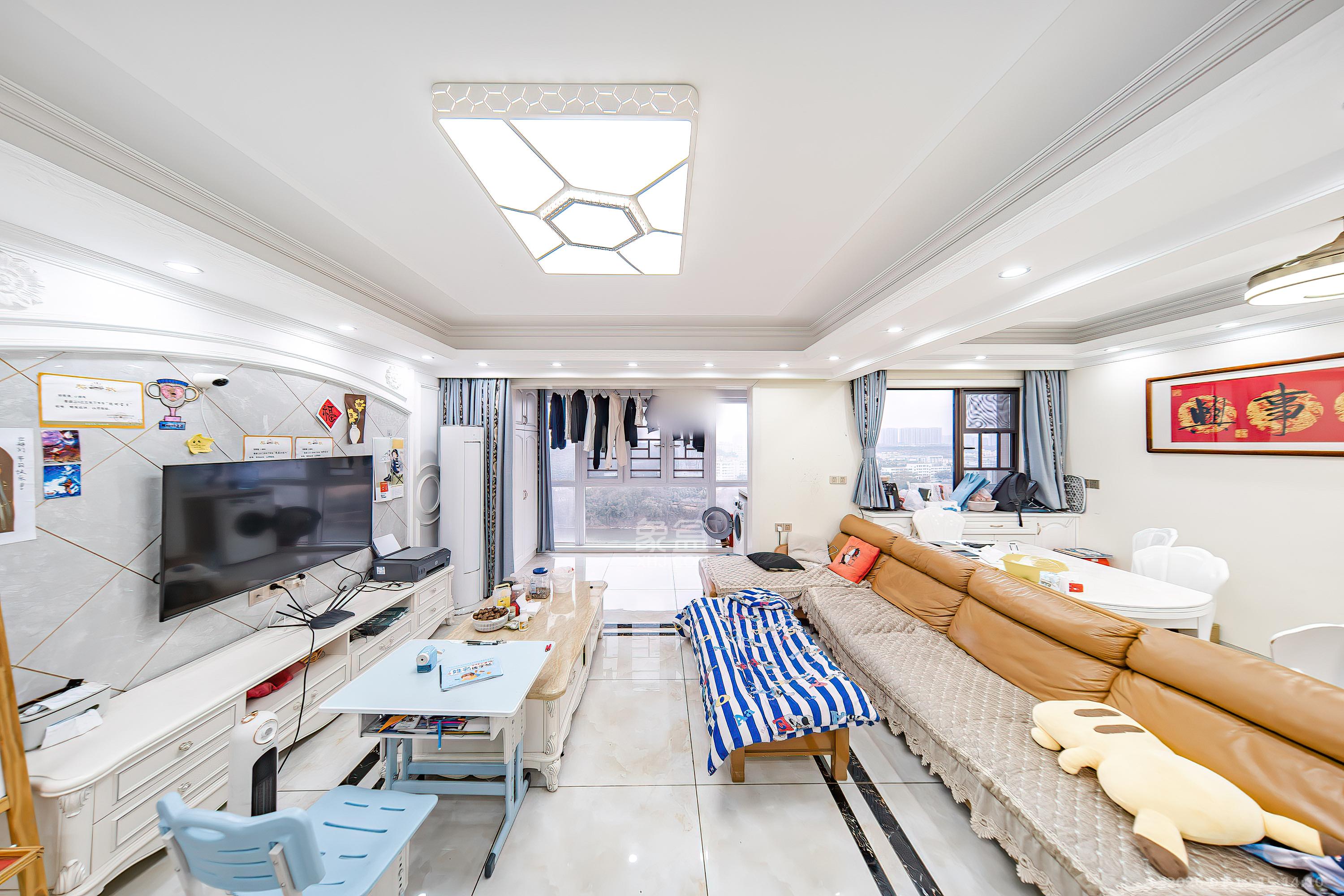 海洋半岛（月珑湾）  3室2厅2卫    150.0万