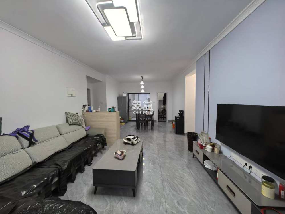 新桂广场  3室2厅2卫    61.8万