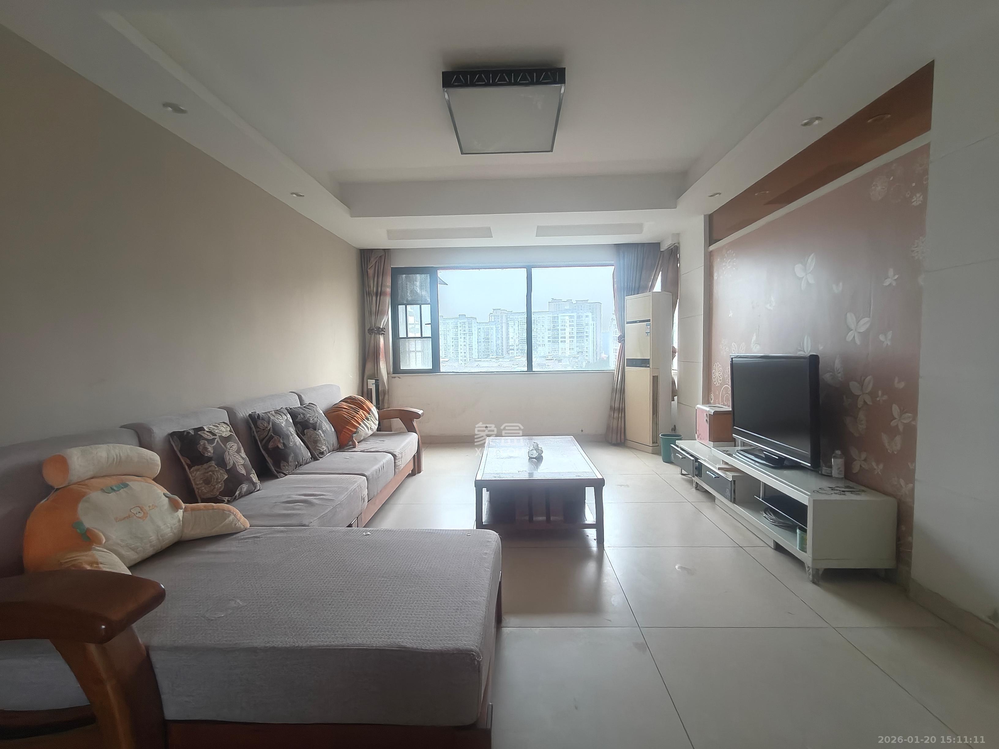 和庄  3室2厅1卫    2200.0元/月