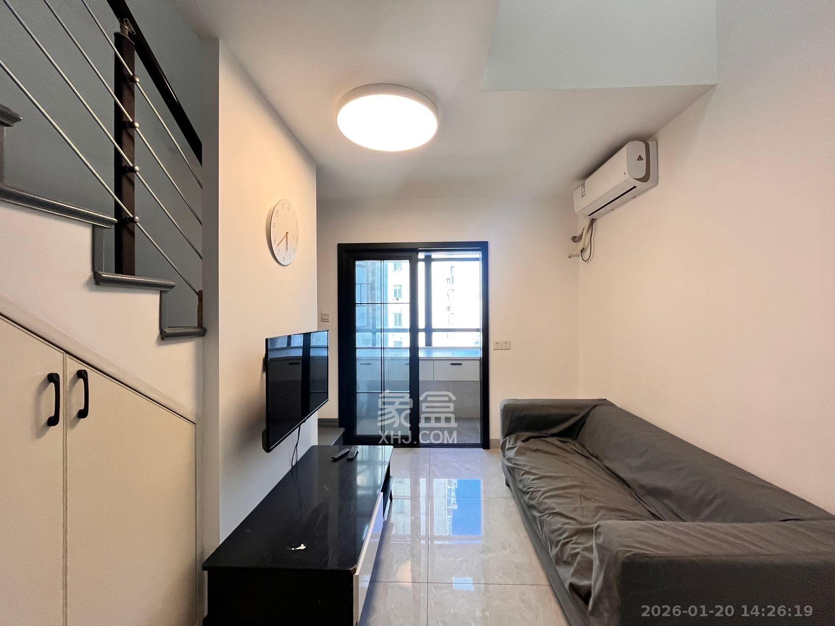 麓江春  2室2厅1卫    2200.0元/月