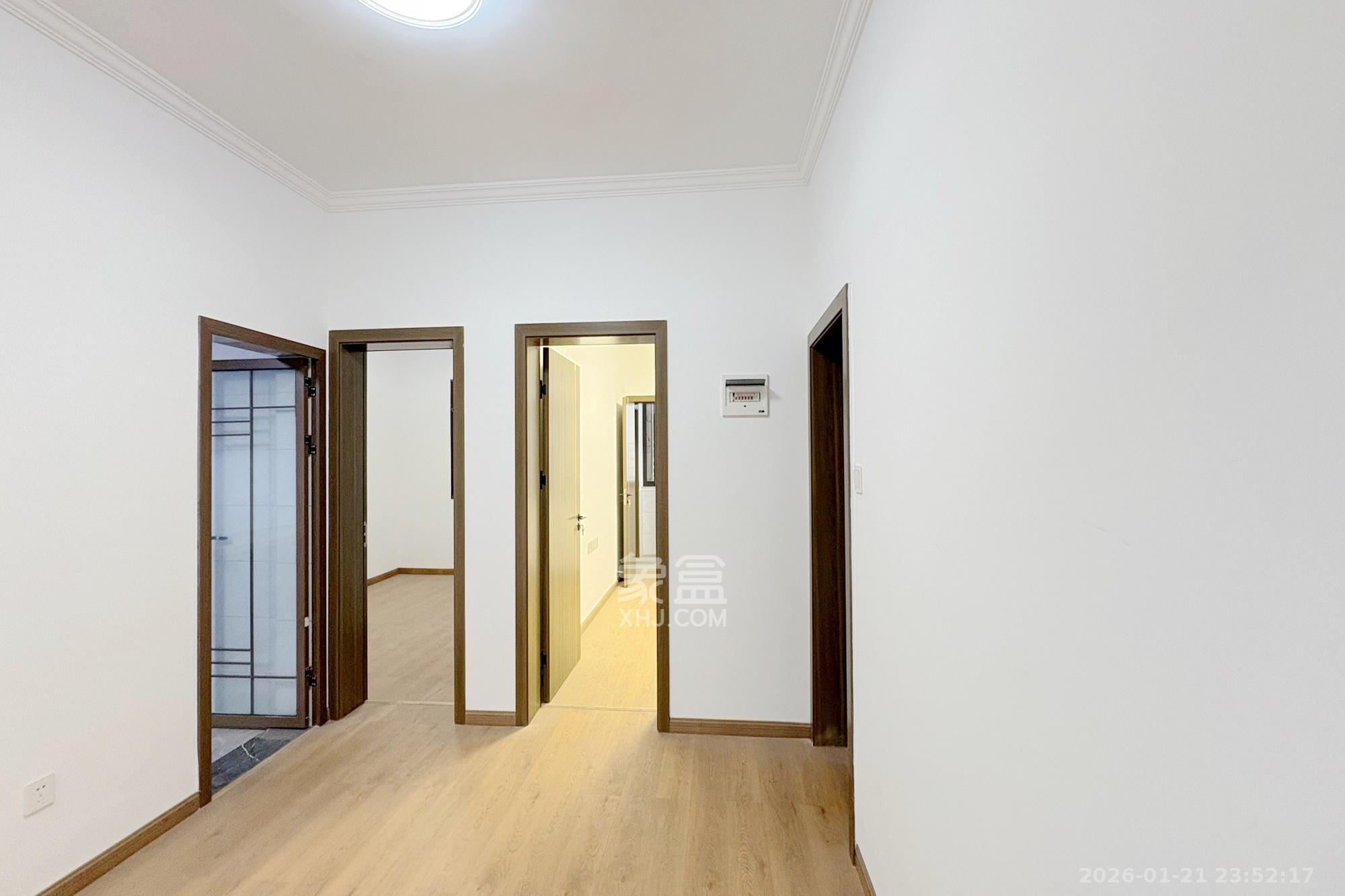 燕山街社区  3室1厅1卫    55.0万