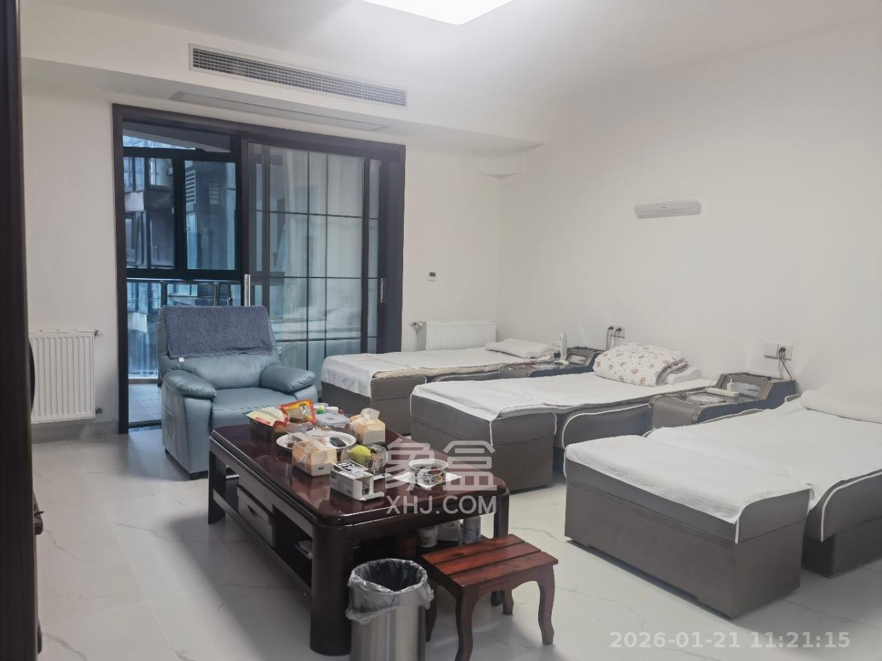 华盛新外滩  3室2厅2卫    4500.0元/月