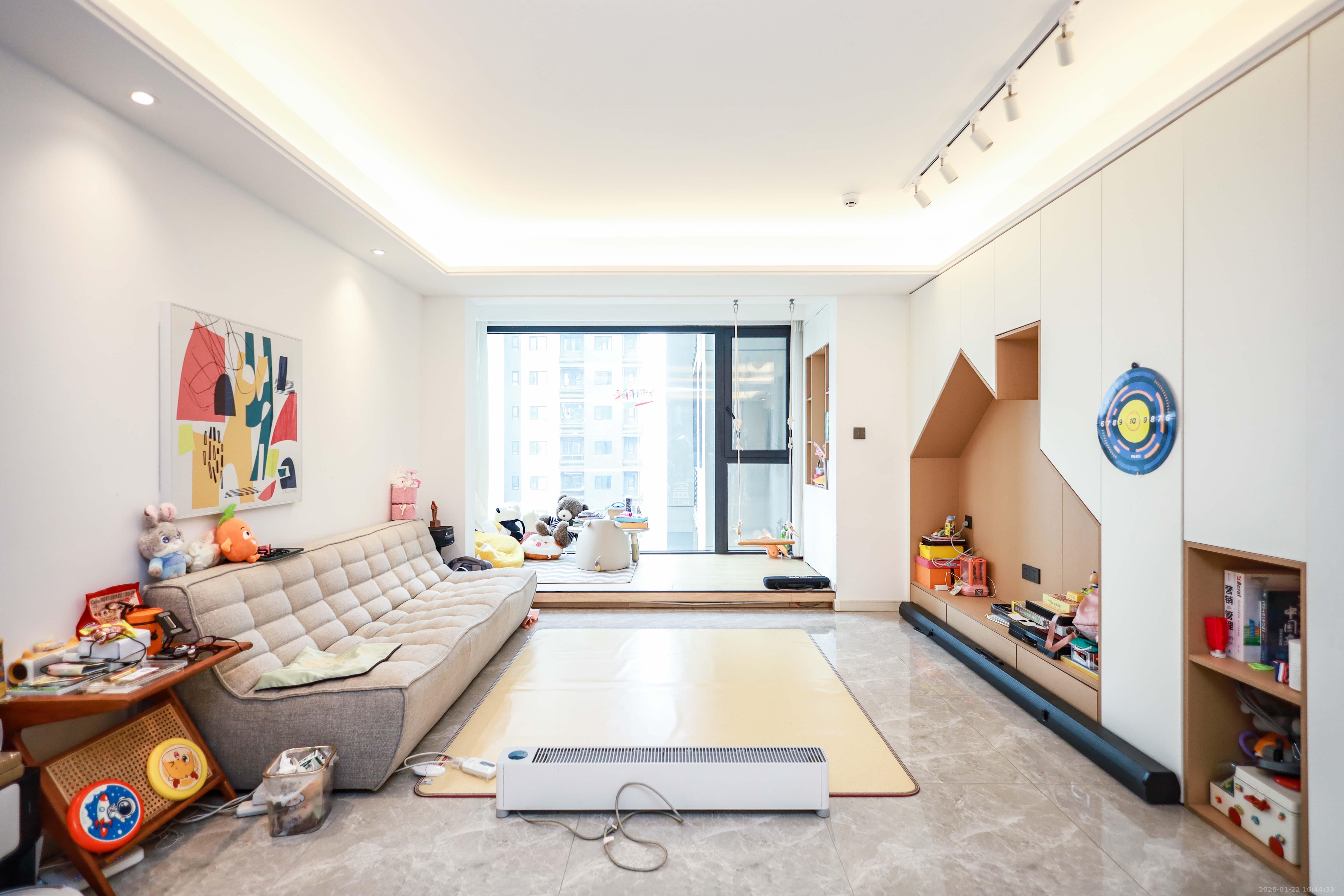 万科金色梦想B区  4室2厅2卫    178.0万