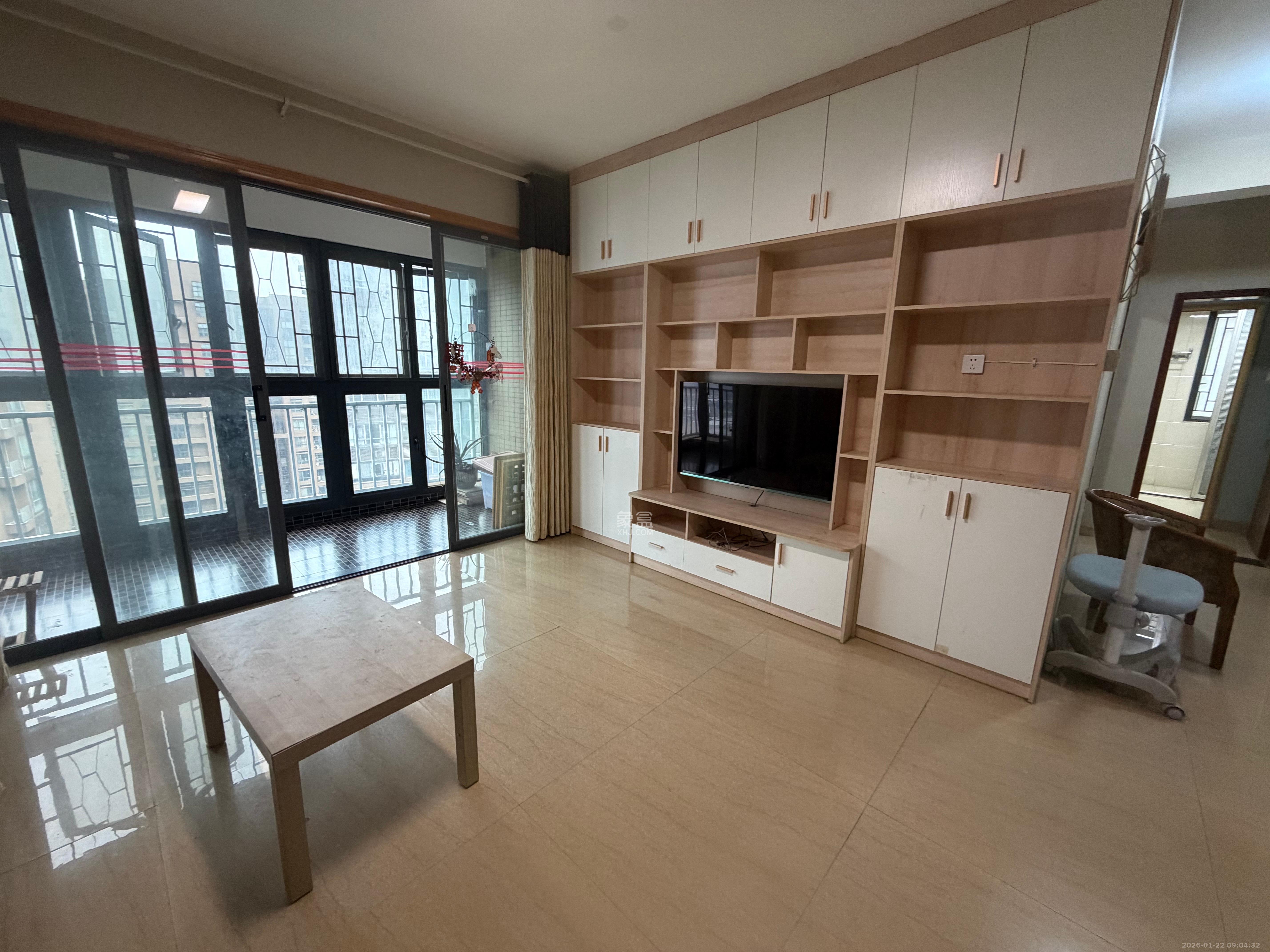 万博汇  3室2厅2卫    3800.0元/月