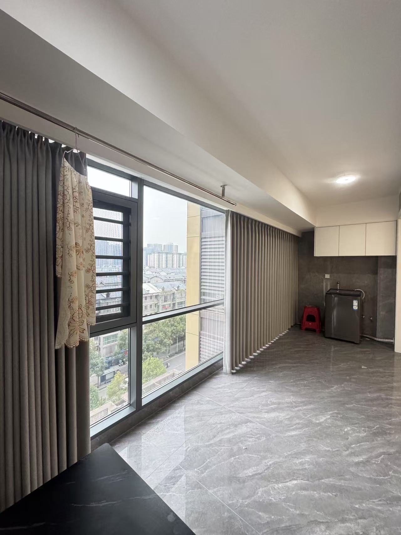 壹号院子  4室0厅0卫    3200.0元/月