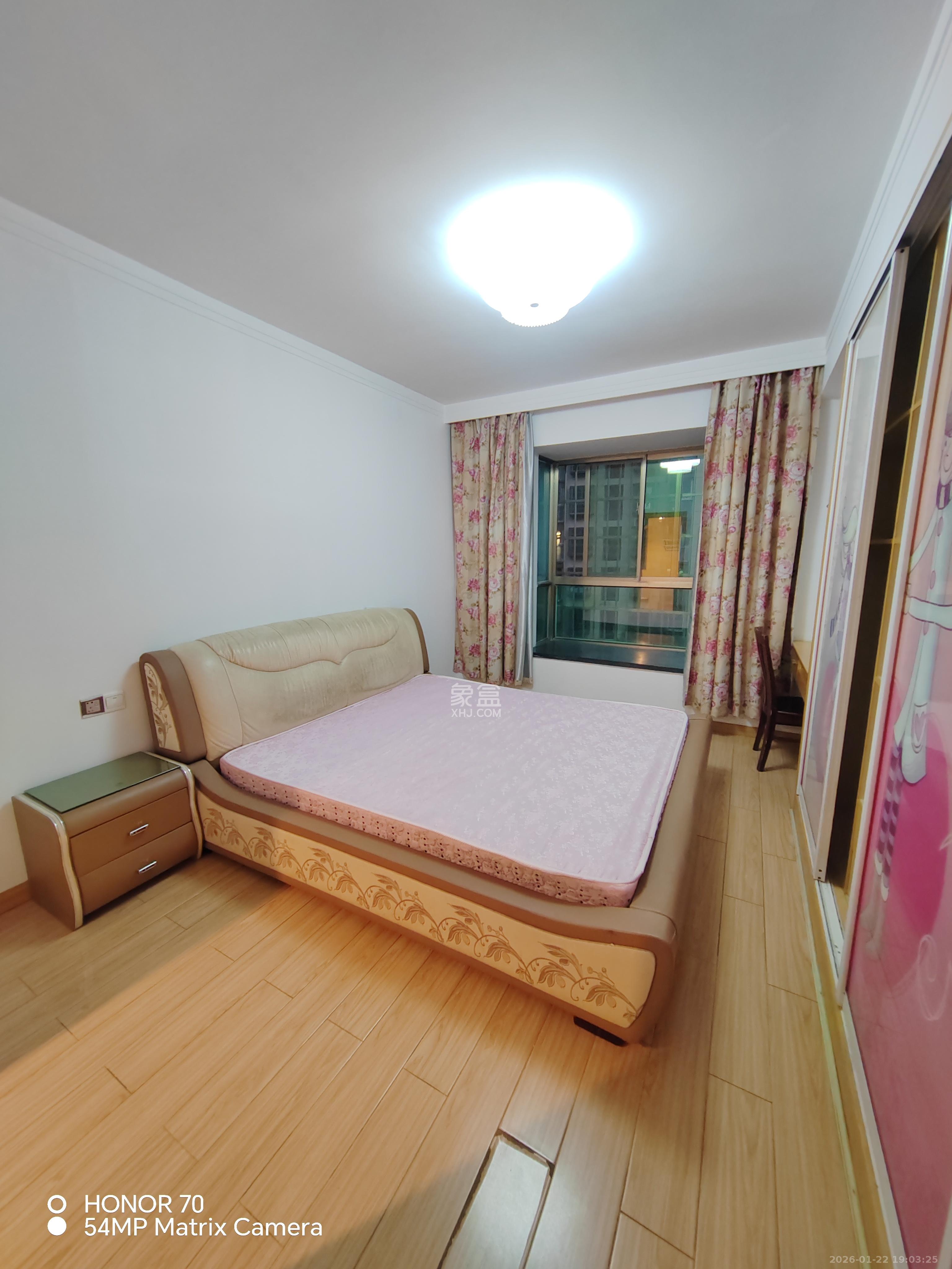 麓谷加州阳光  3室2厅2卫    85.0万