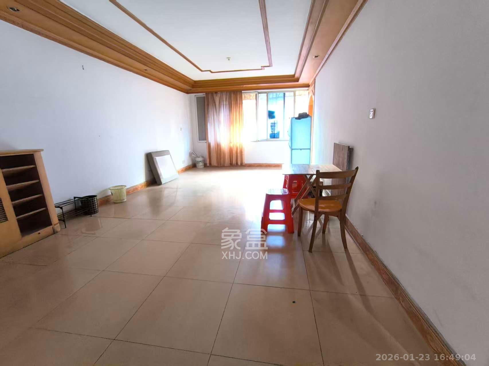 兴汉门公寓  1室2厅1卫    2200.0元/月