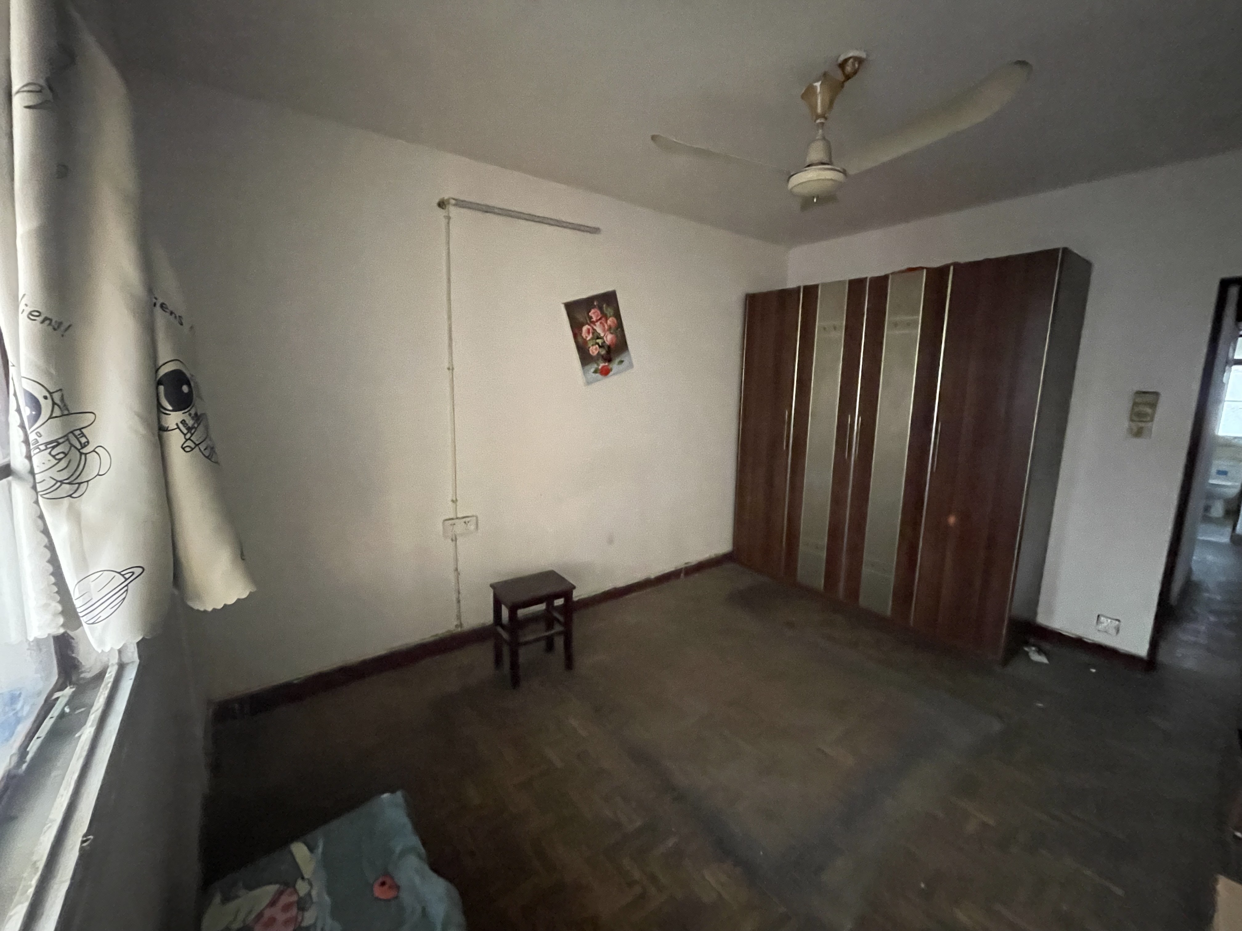 海滨六村  1室1厅1卫    130.0万