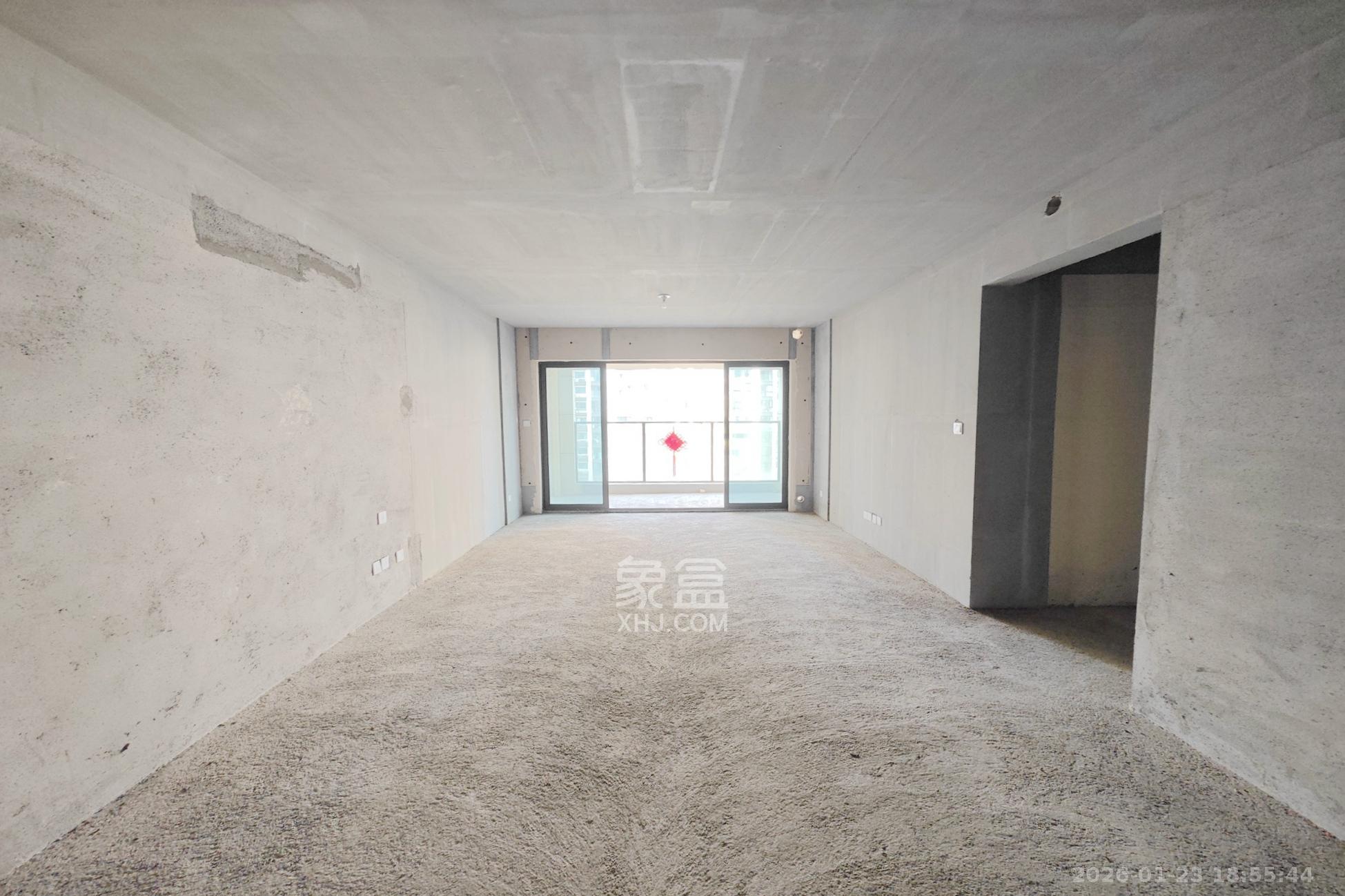 国欣向荣府  4室2厅2卫    134.5万