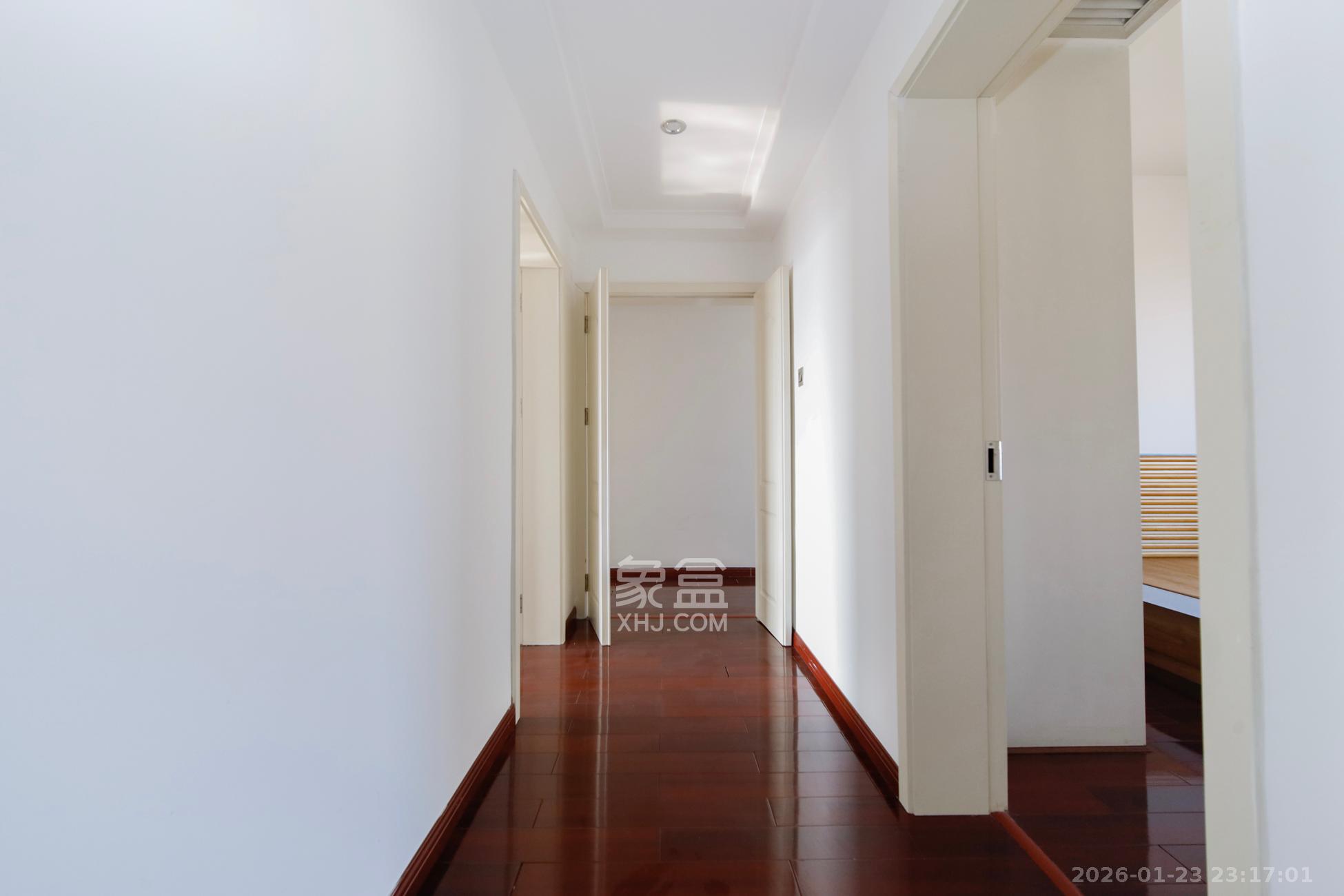 香樟鑫都  4室2厅2卫    190.0万其他