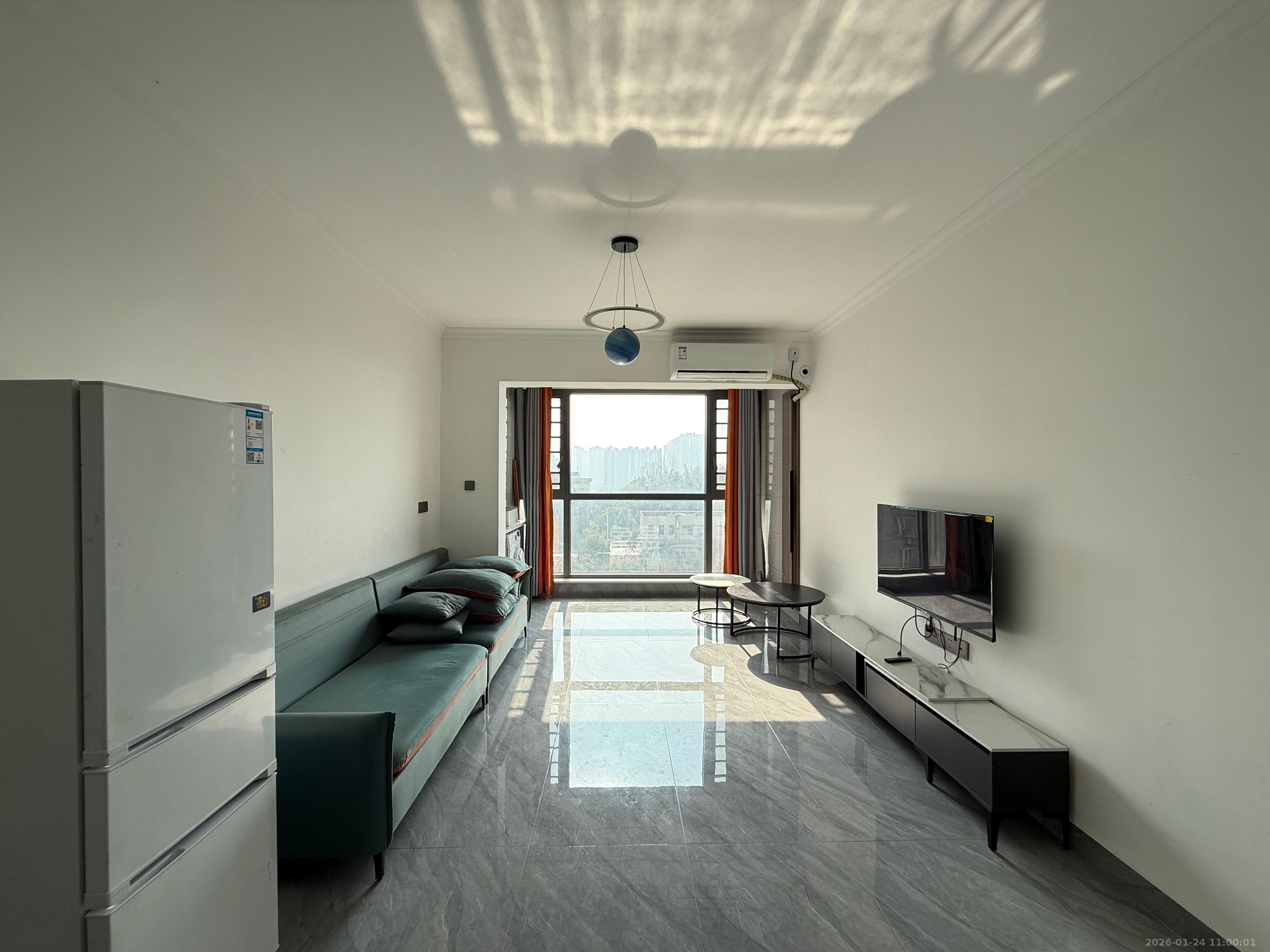 鸿邦国际城  3室1厅1卫    2200.0元/月