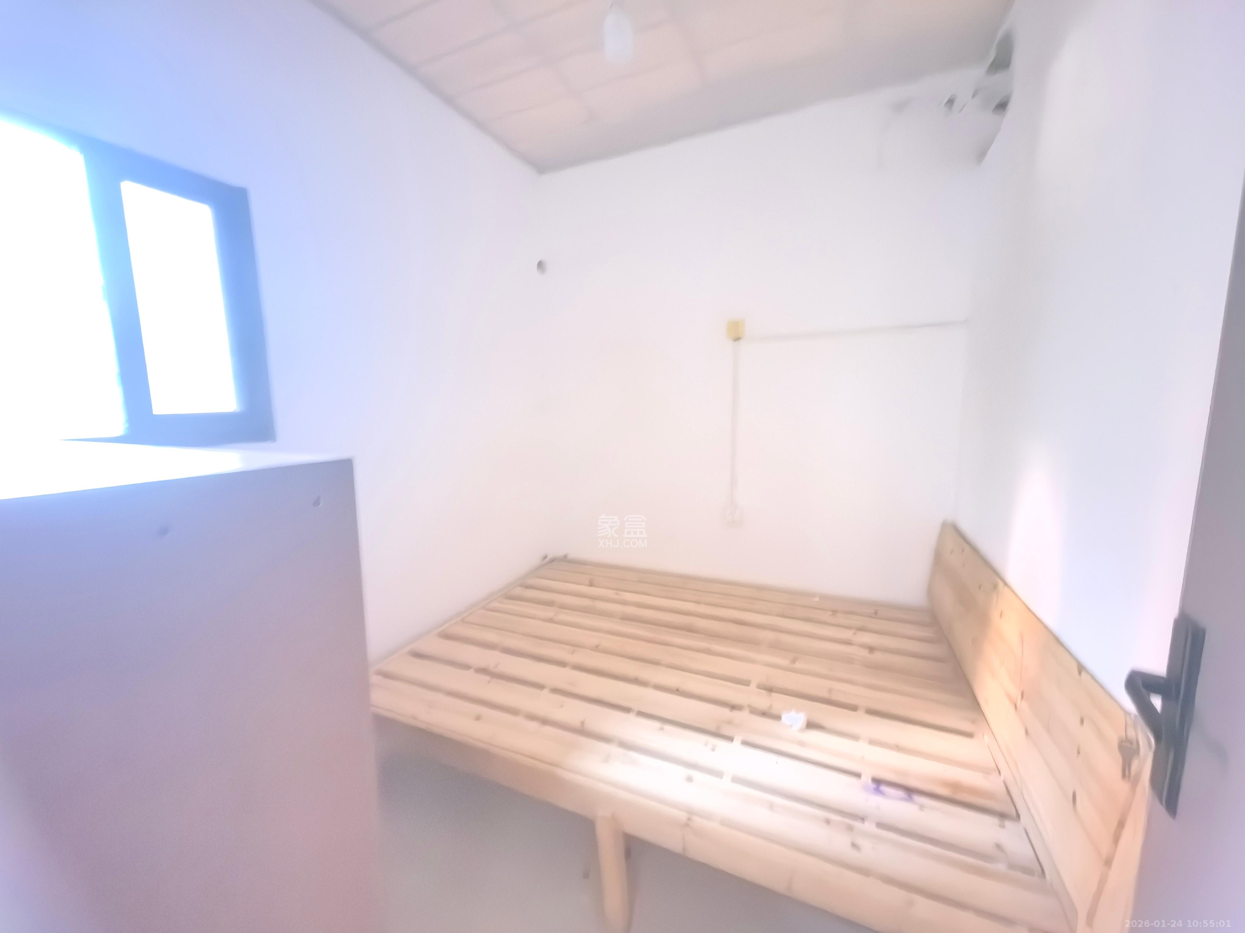 华润凤凰城三期   72.46㎡      4000.0元/月室内图