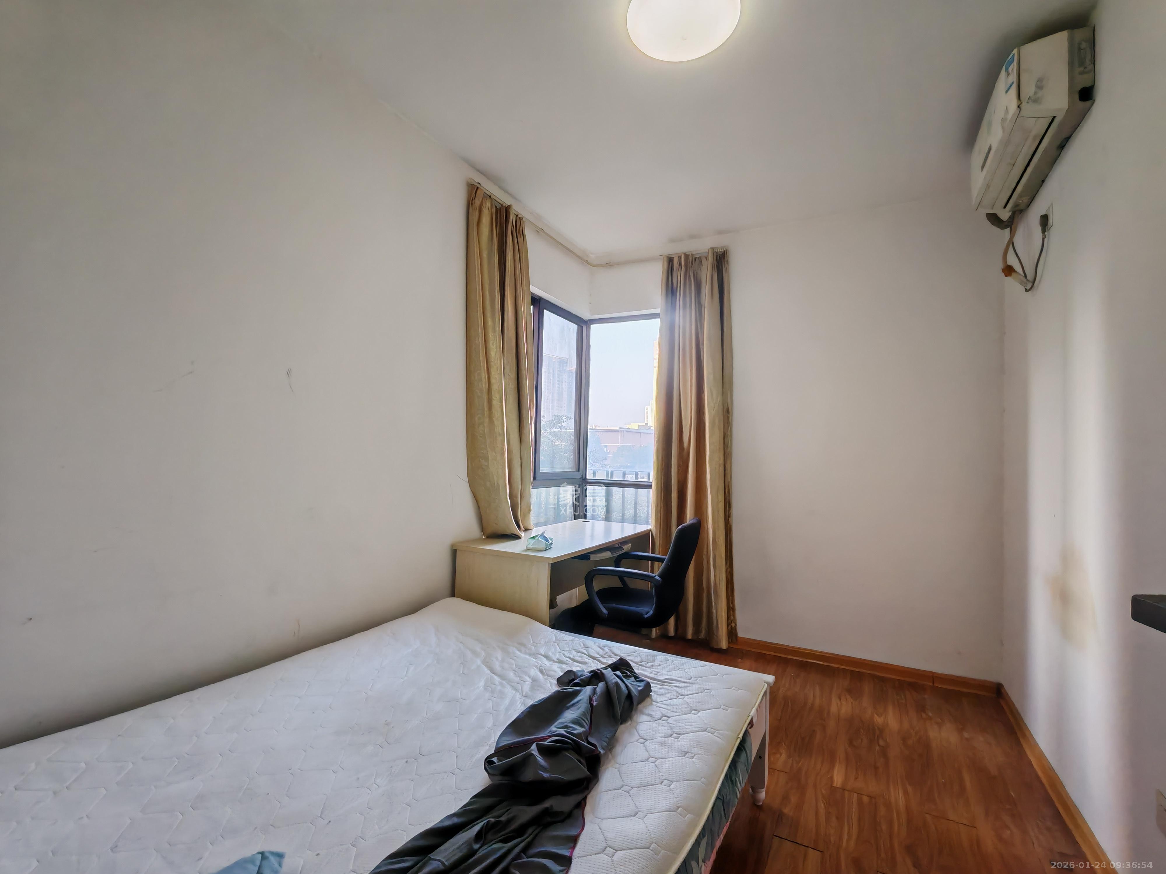 华润凤凰城二期  3室2厅1卫    1200.0元/月