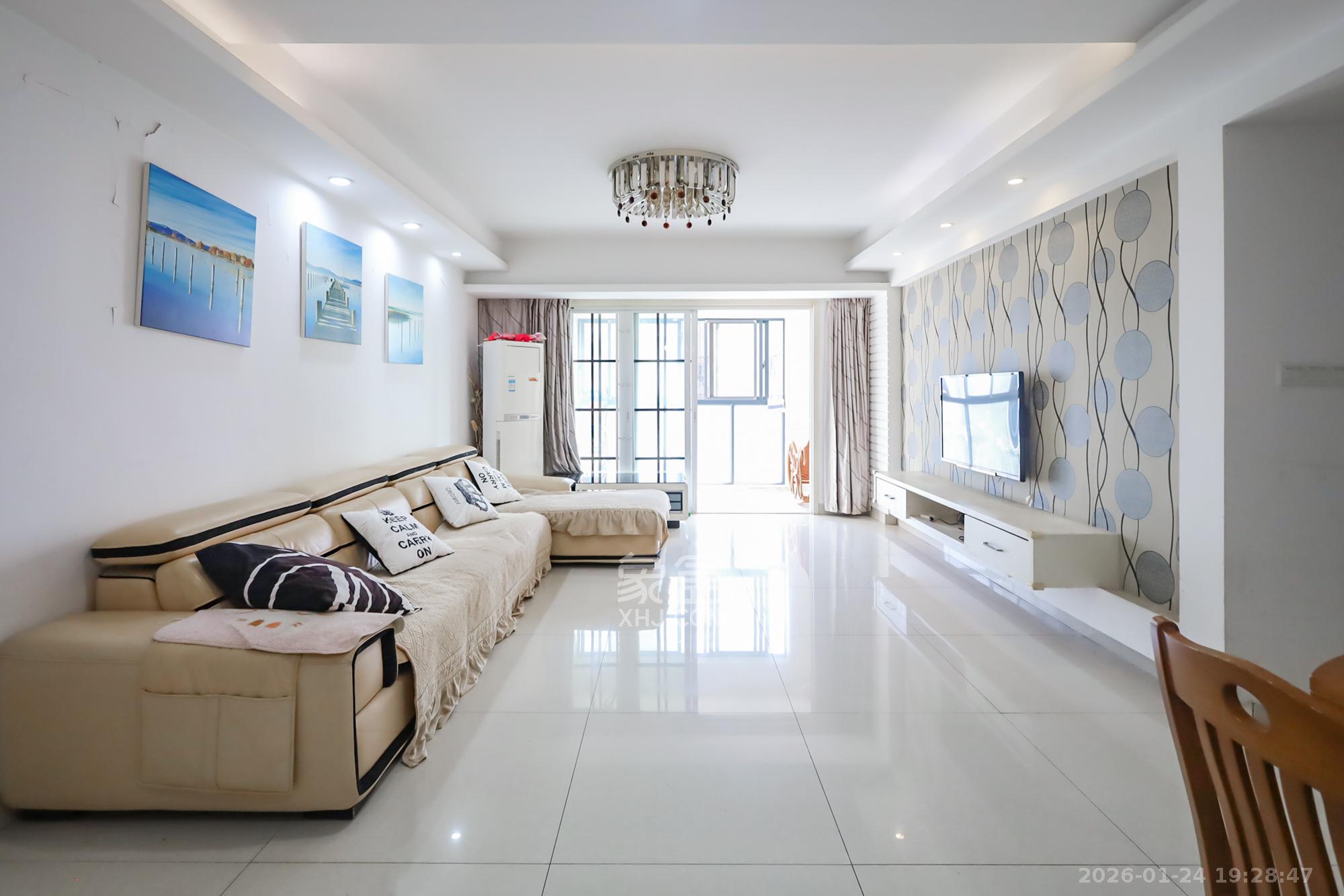 山水誉峰  4室2厅2卫    170.0万