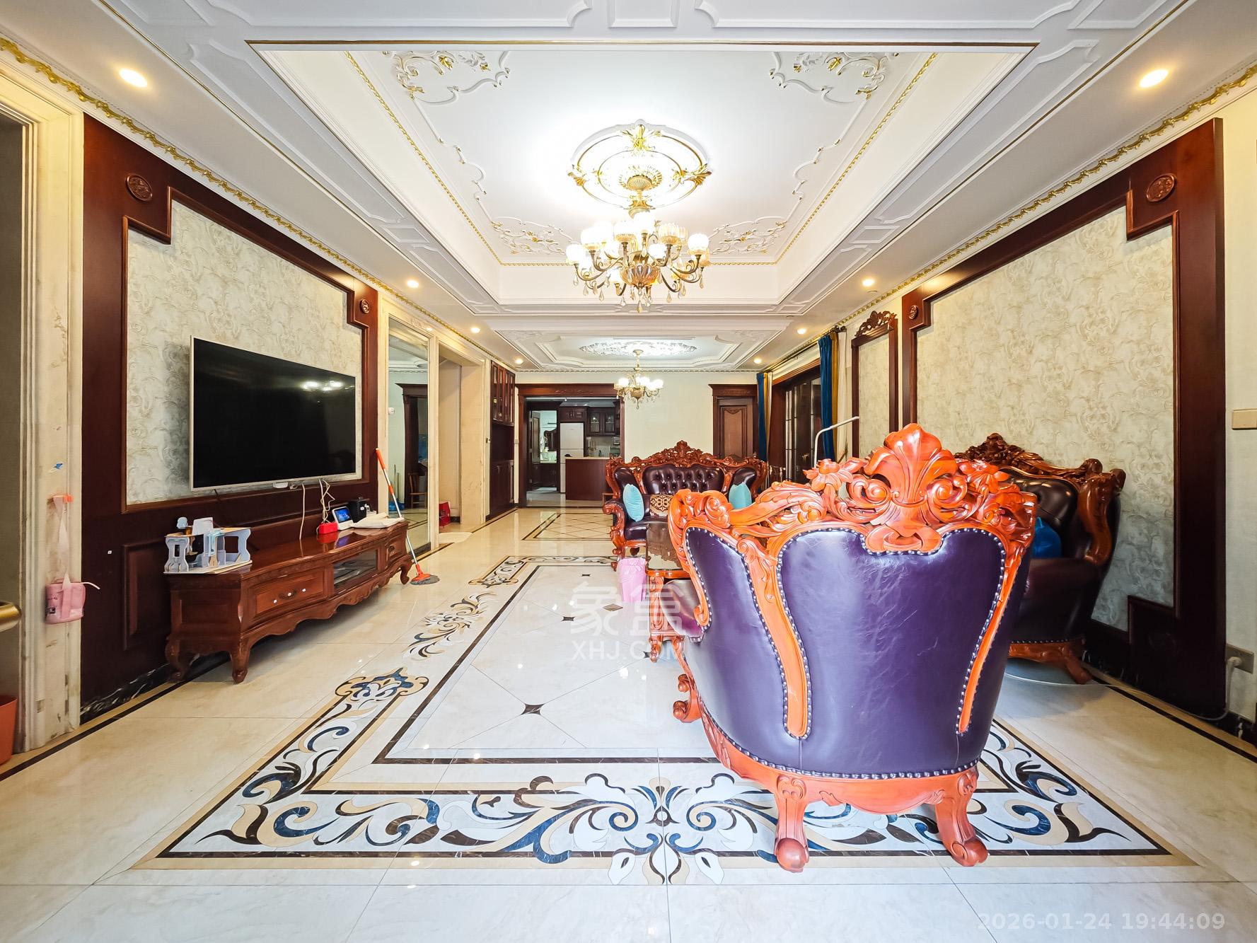 绿城青竹园  6室2厅6卫    920.0万