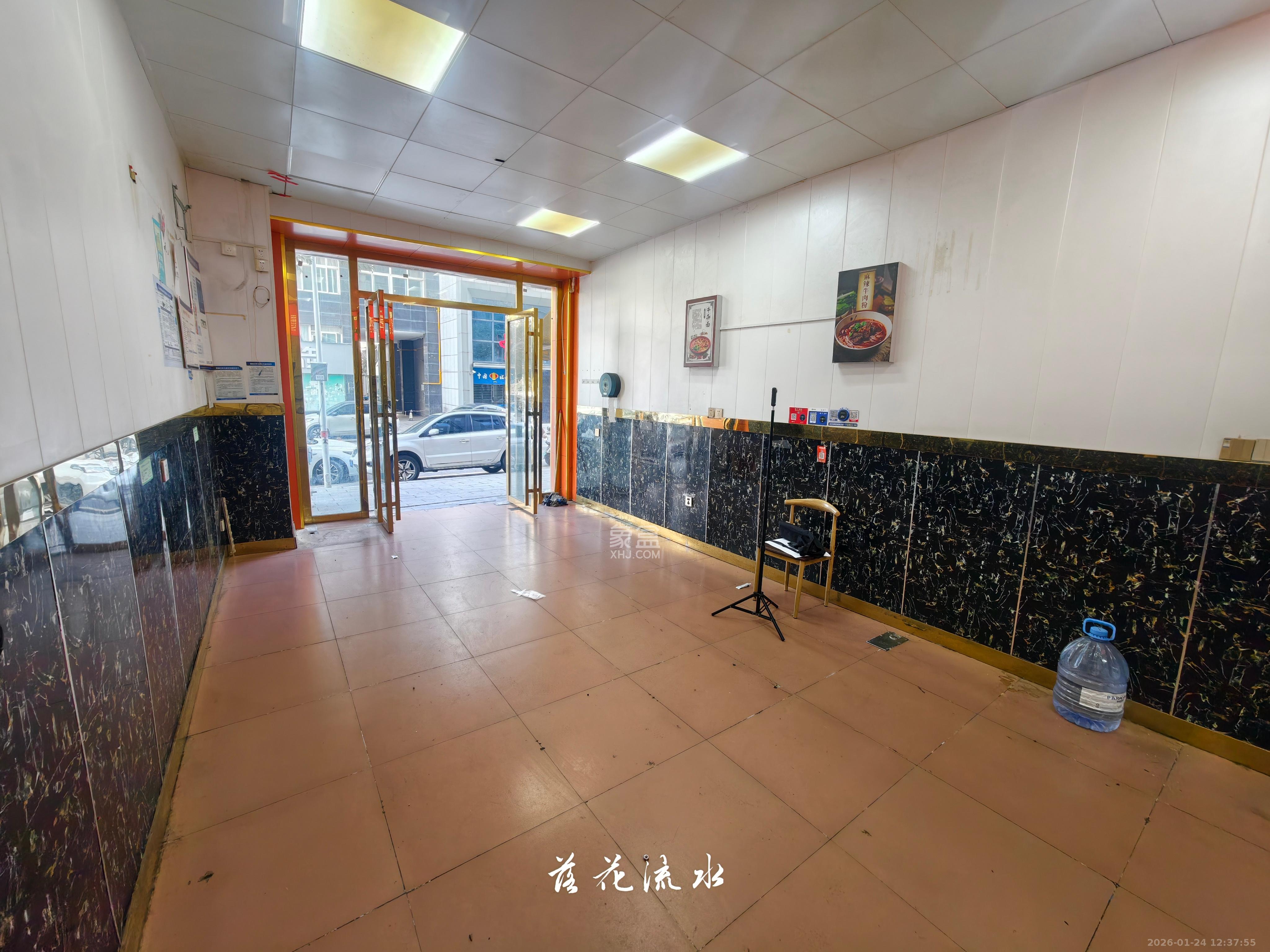 伍家岭生活广场   44.22㎡      4800.0元/月室内图