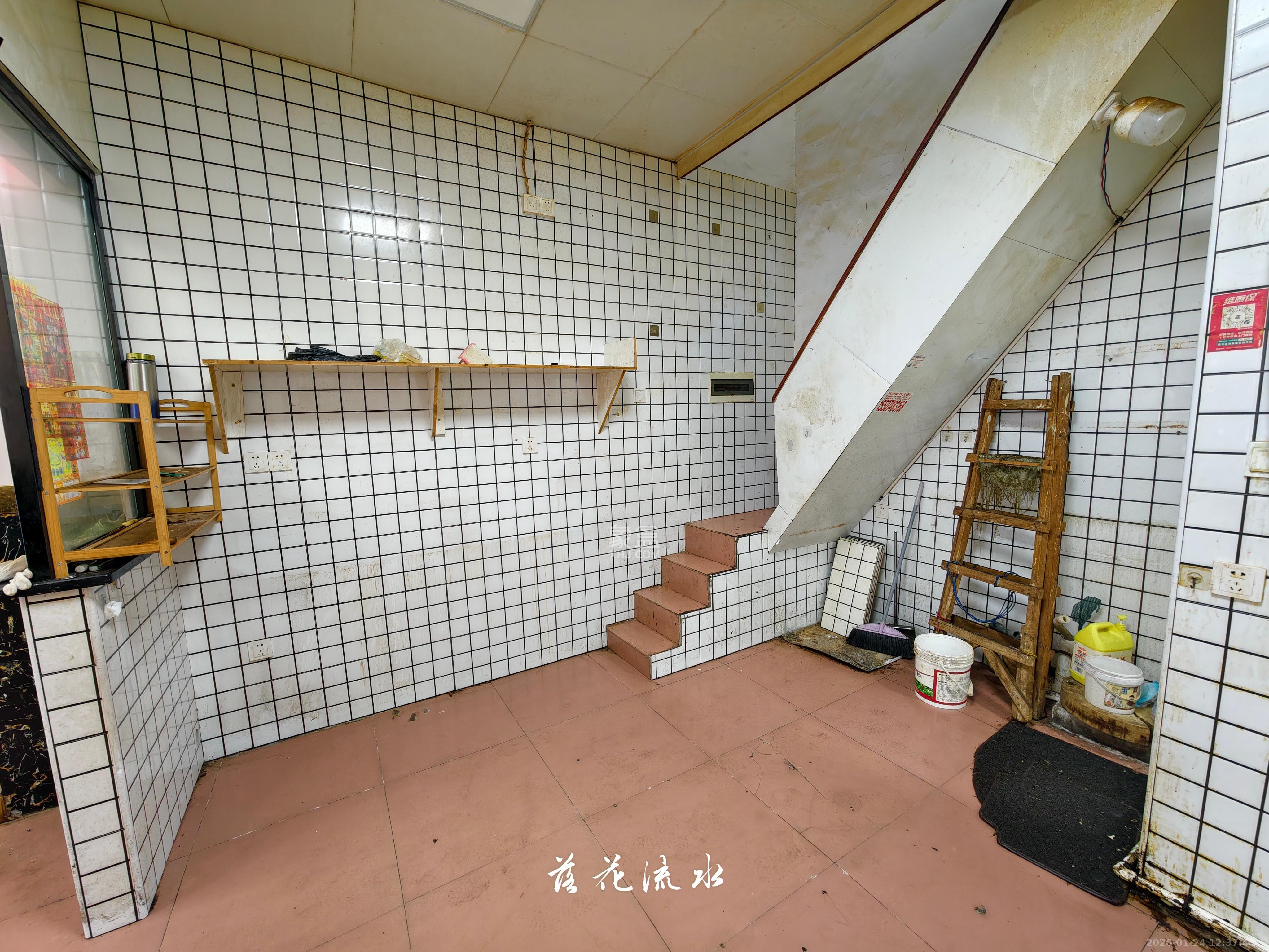 伍家岭生活广场   44.22㎡      4800.0元/月室内图