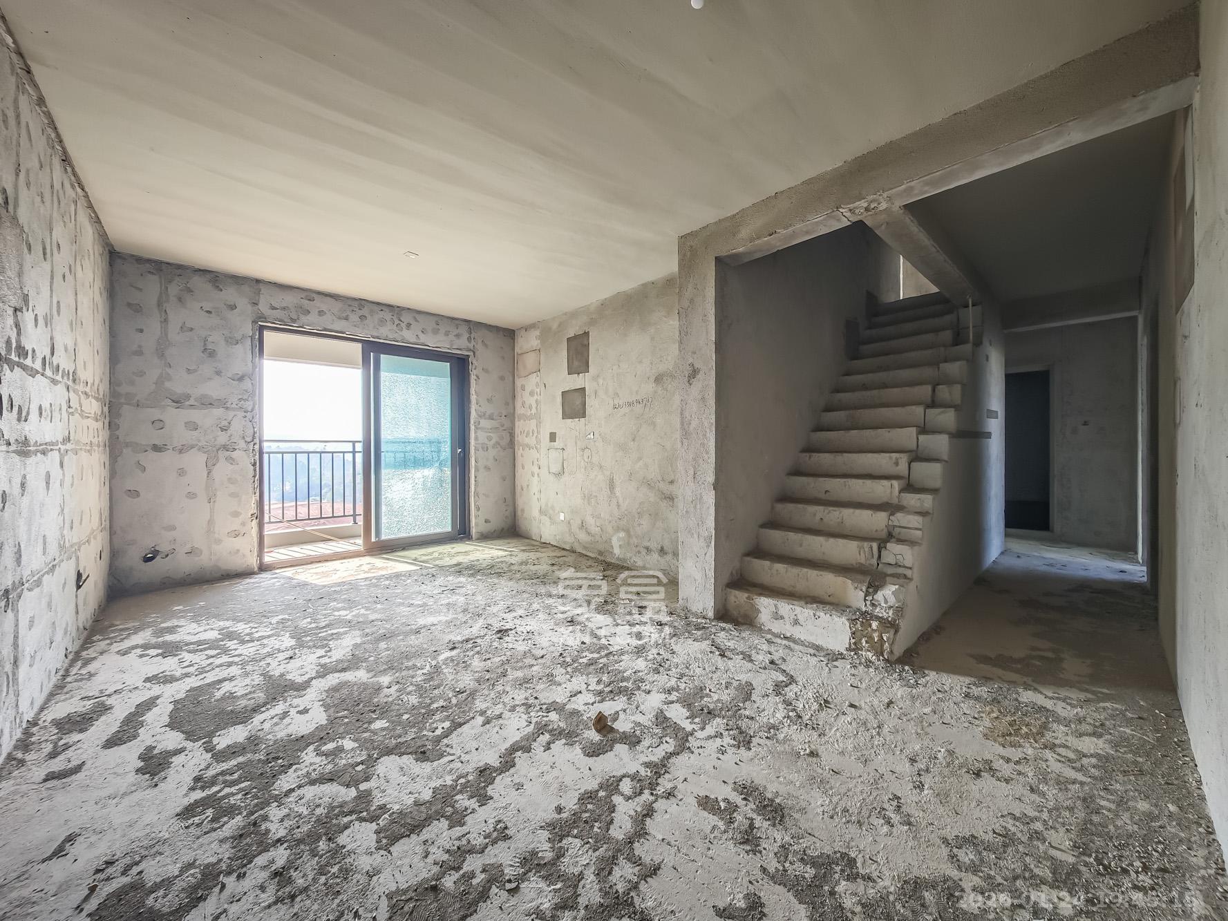 卓越青竹湖  3室2厅1卫    74.0万