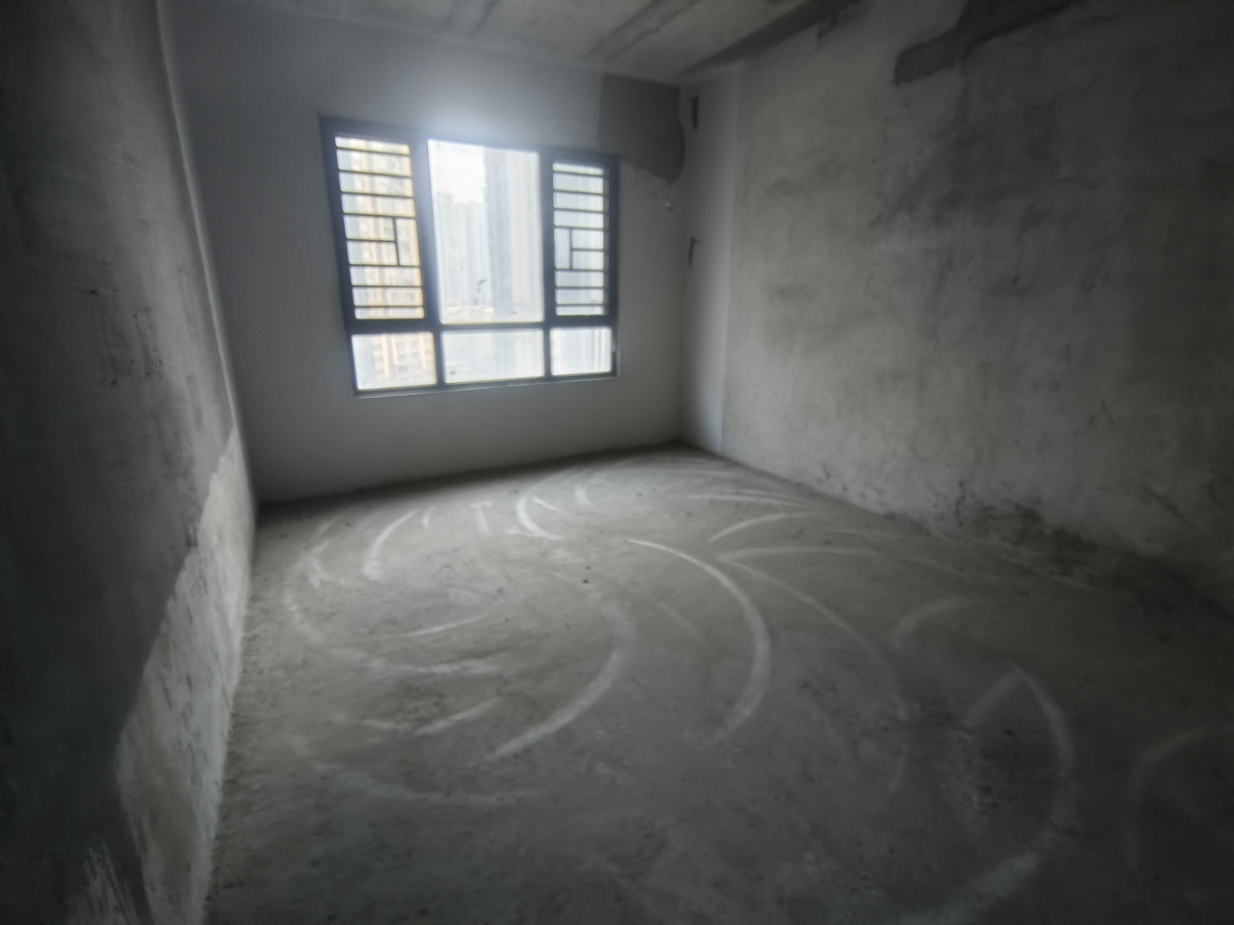 融冠乐城  5室2厅2卫    86.0万