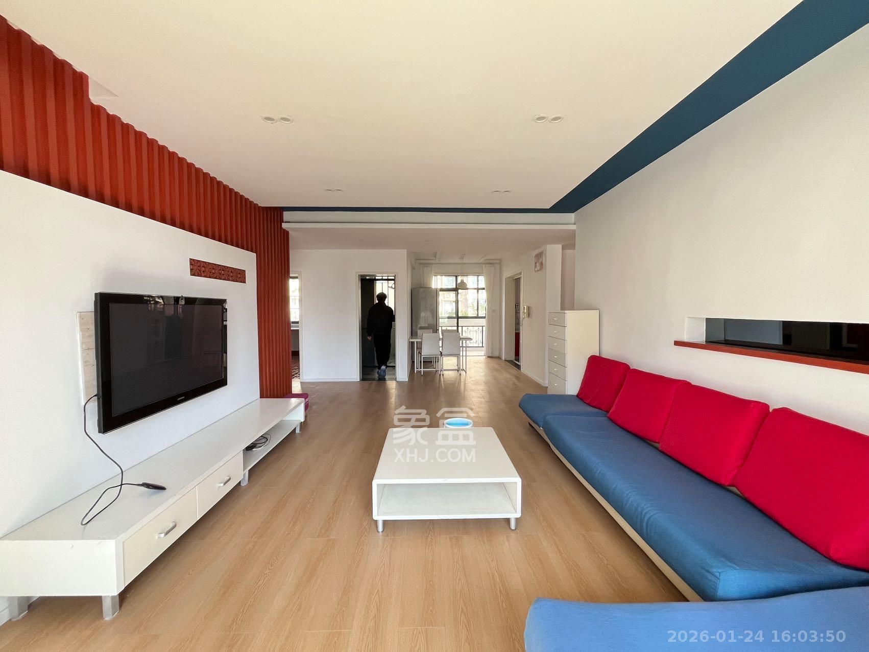 世嘉国际华城一期  3室2厅2卫    3400.0元/月