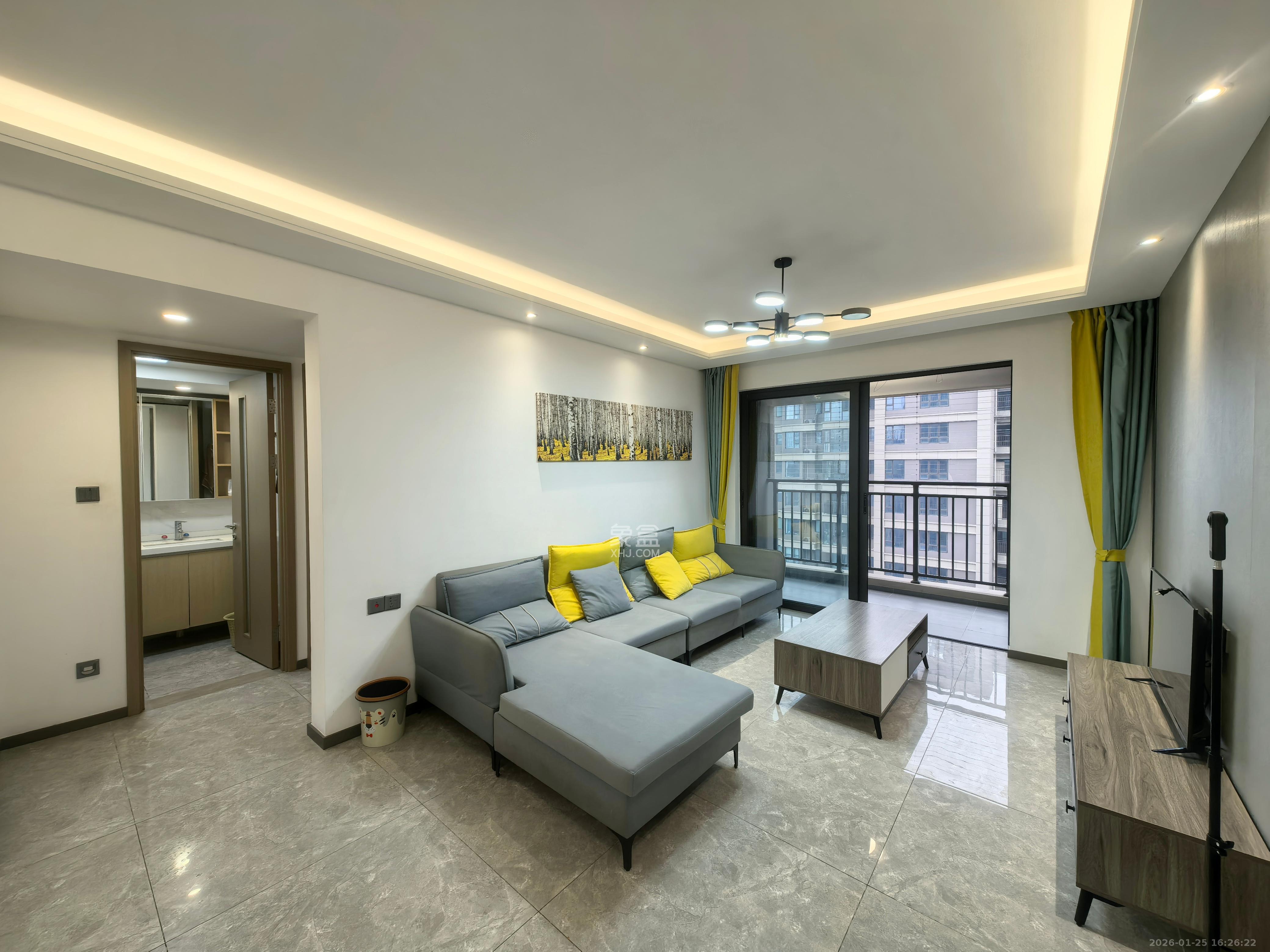 招商华发依云曦城  3室2厅2卫    2300.0元/月