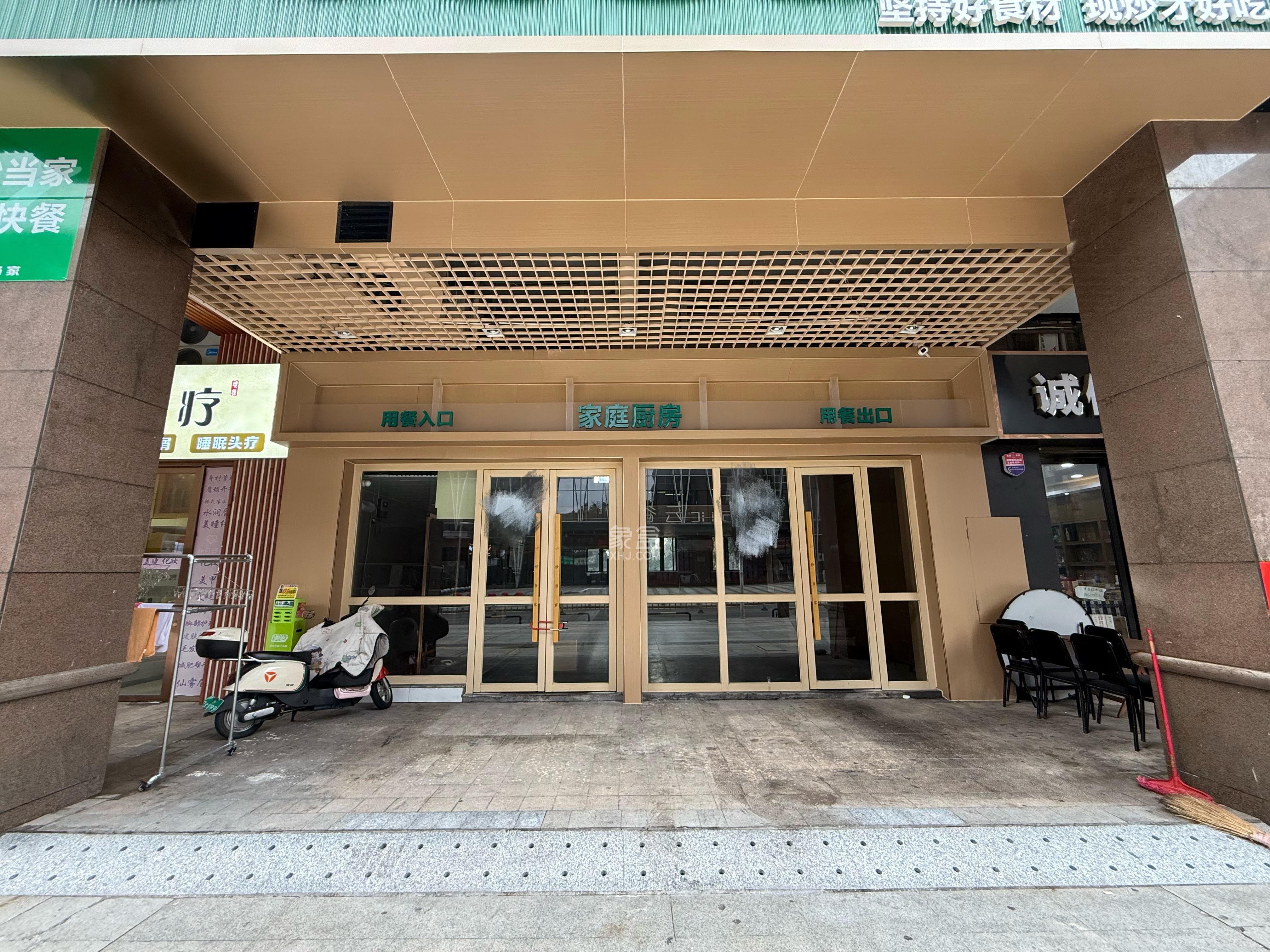 万博汇   230.0㎡      19000.0元/月