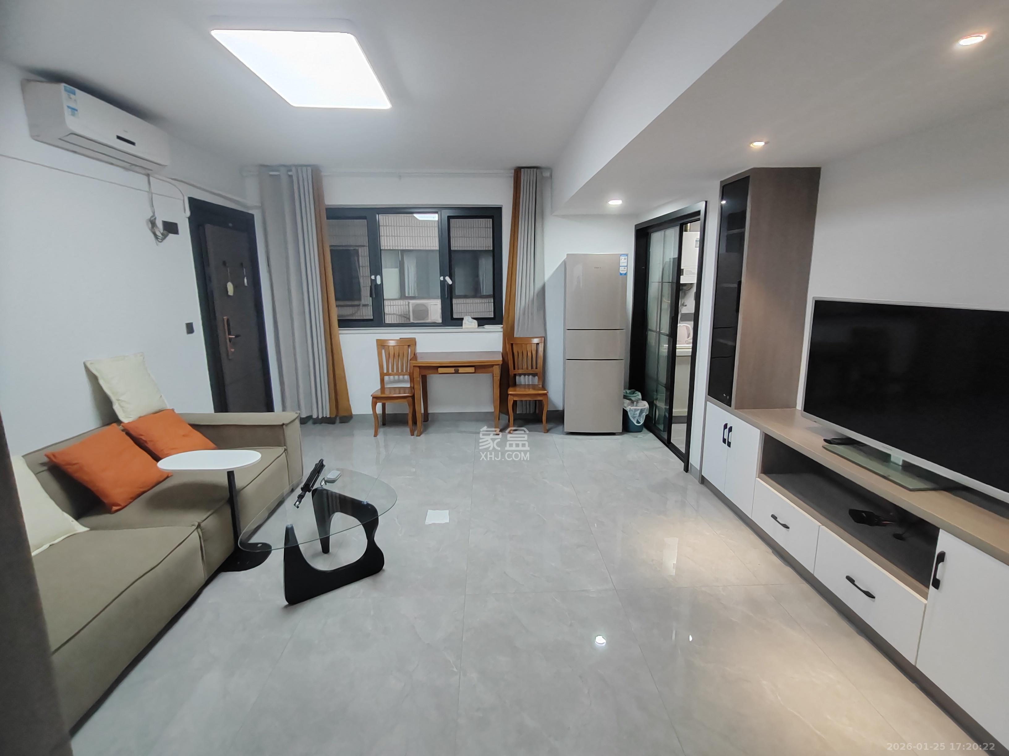 新世界百货（湖南供销大厦）  2室2厅1卫    2800.0元/月