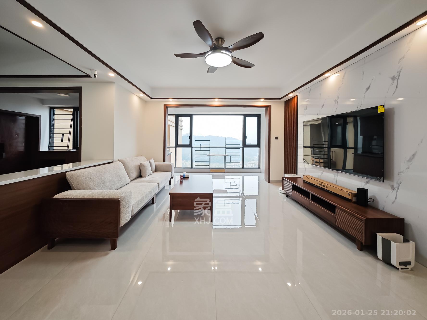 湘诚德峰小区B区  4室2厅2卫    125.0万