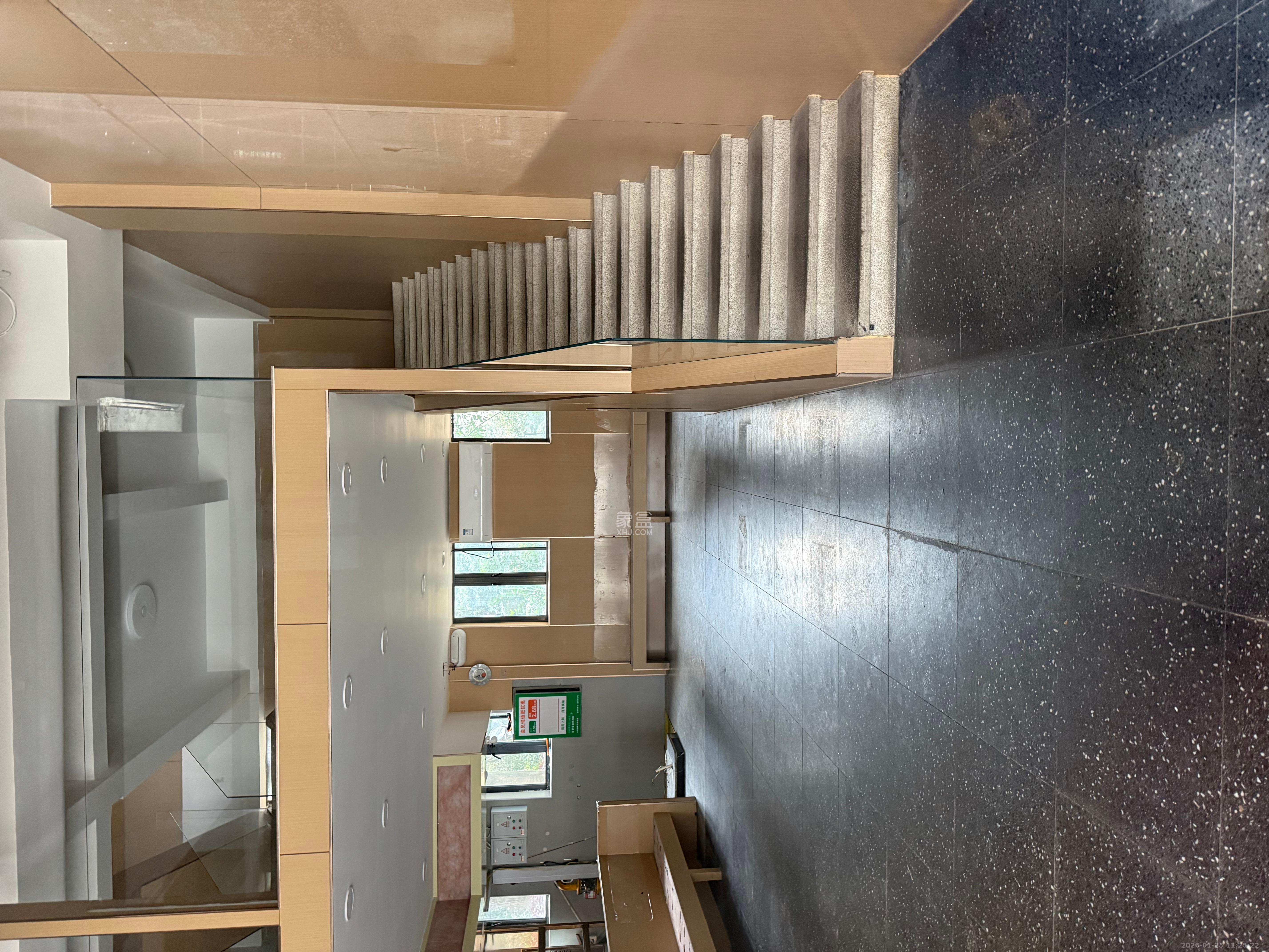 万博汇   230.0㎡      19000.0元/月