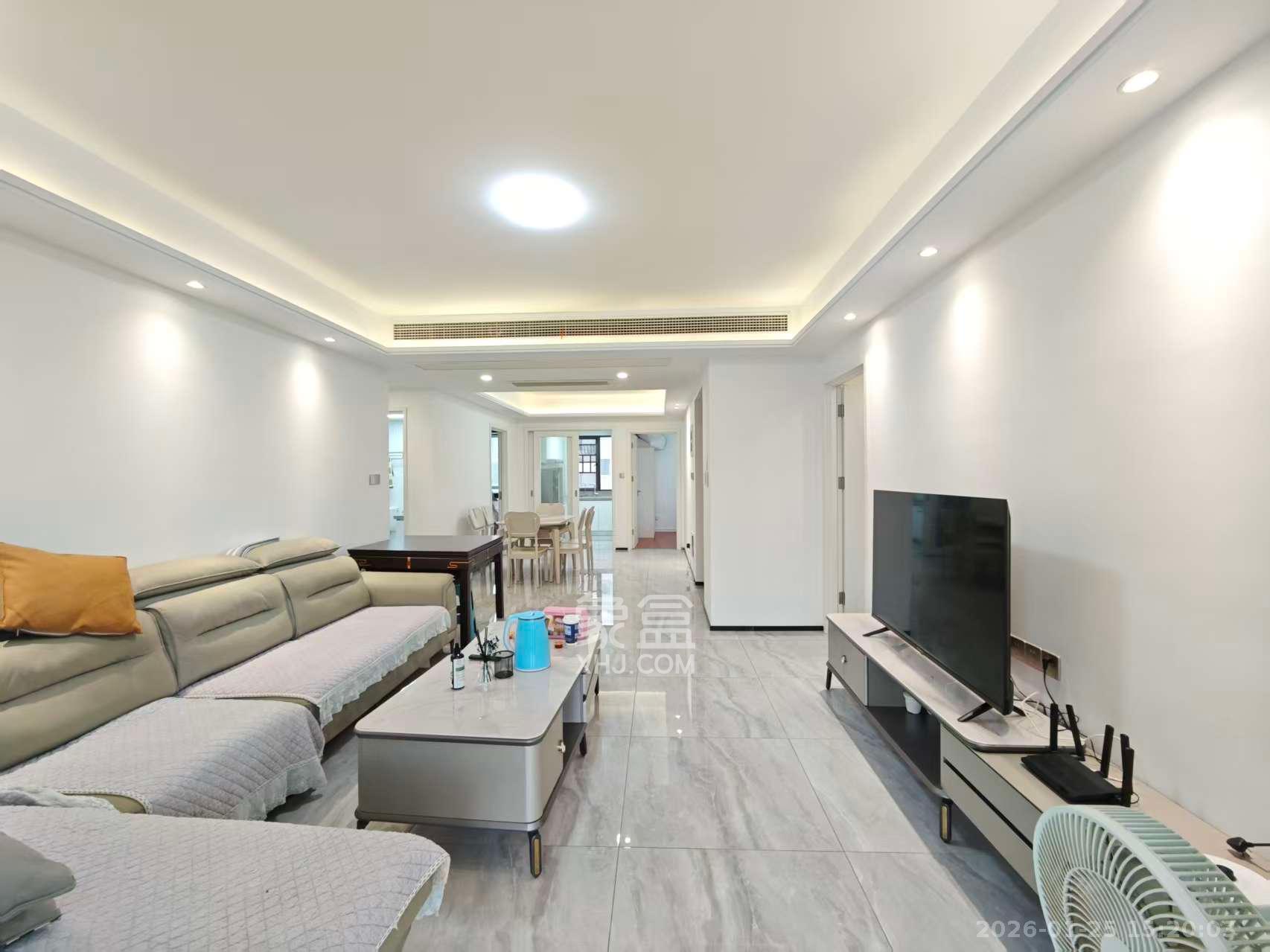 金基芳华  4室2厅2卫    2700.0元/月