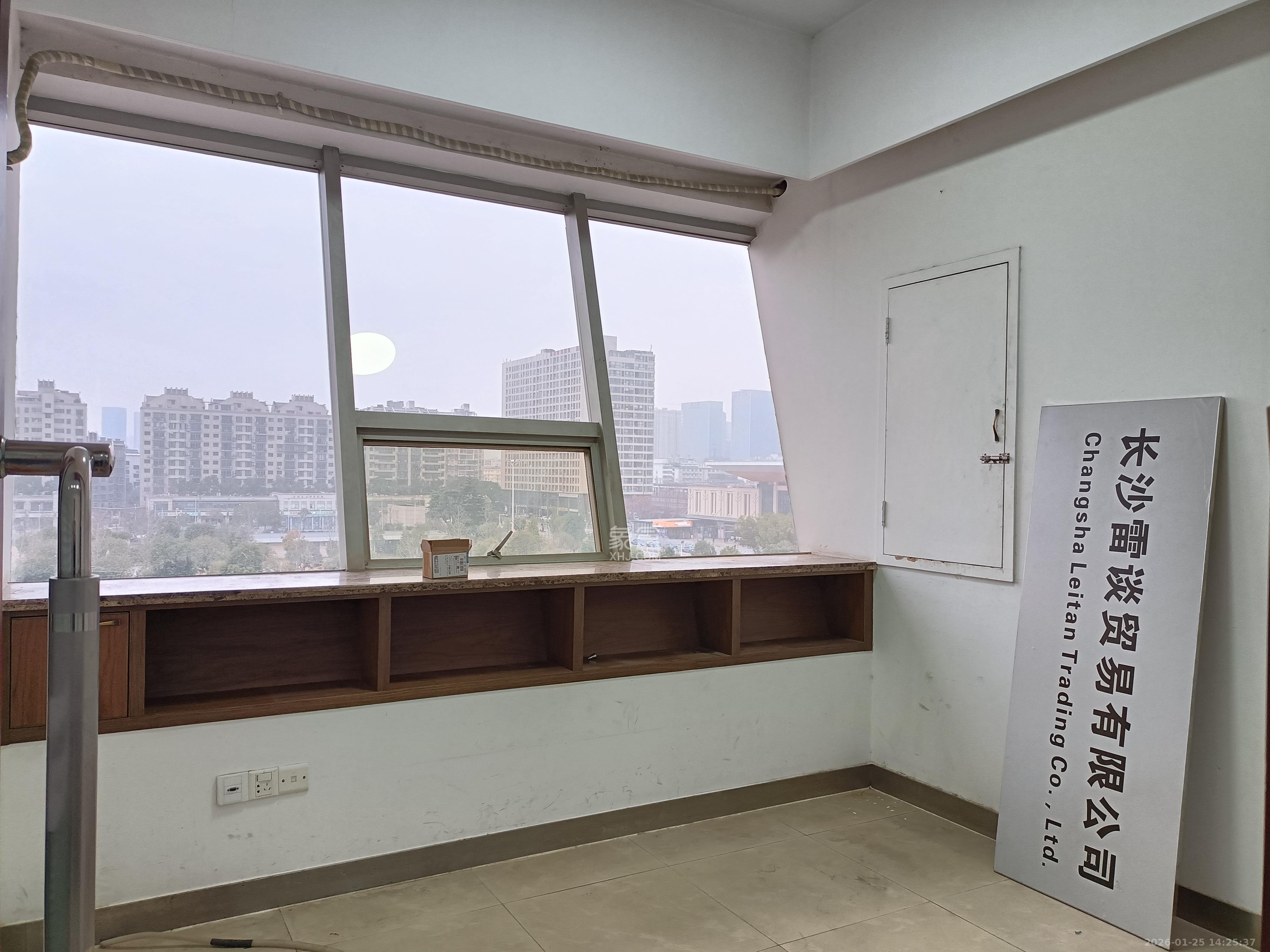 湖南国际商务中心   78.98㎡      3200.0元/月室内图