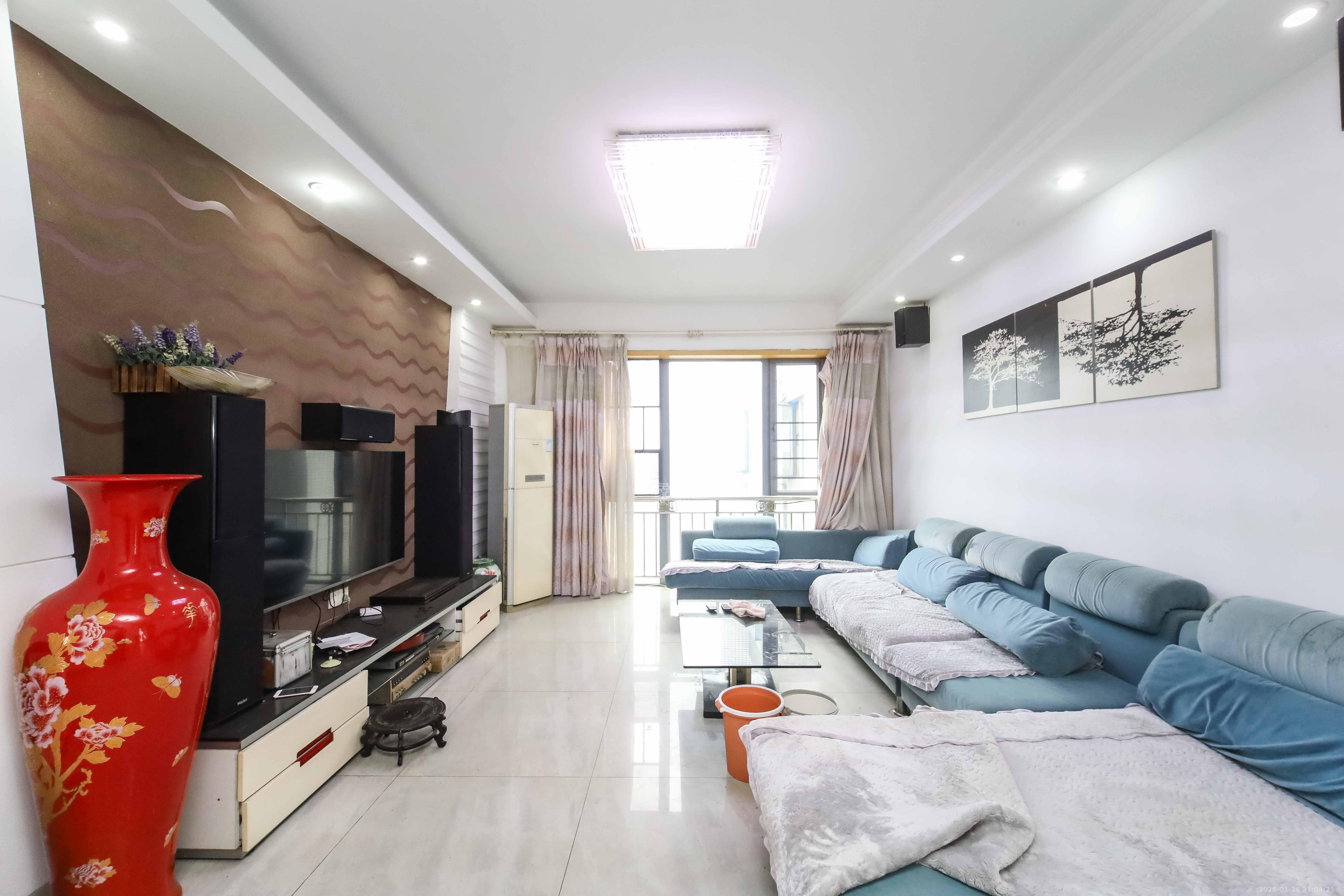 银港水晶城  3室2厅2卫    92.0万