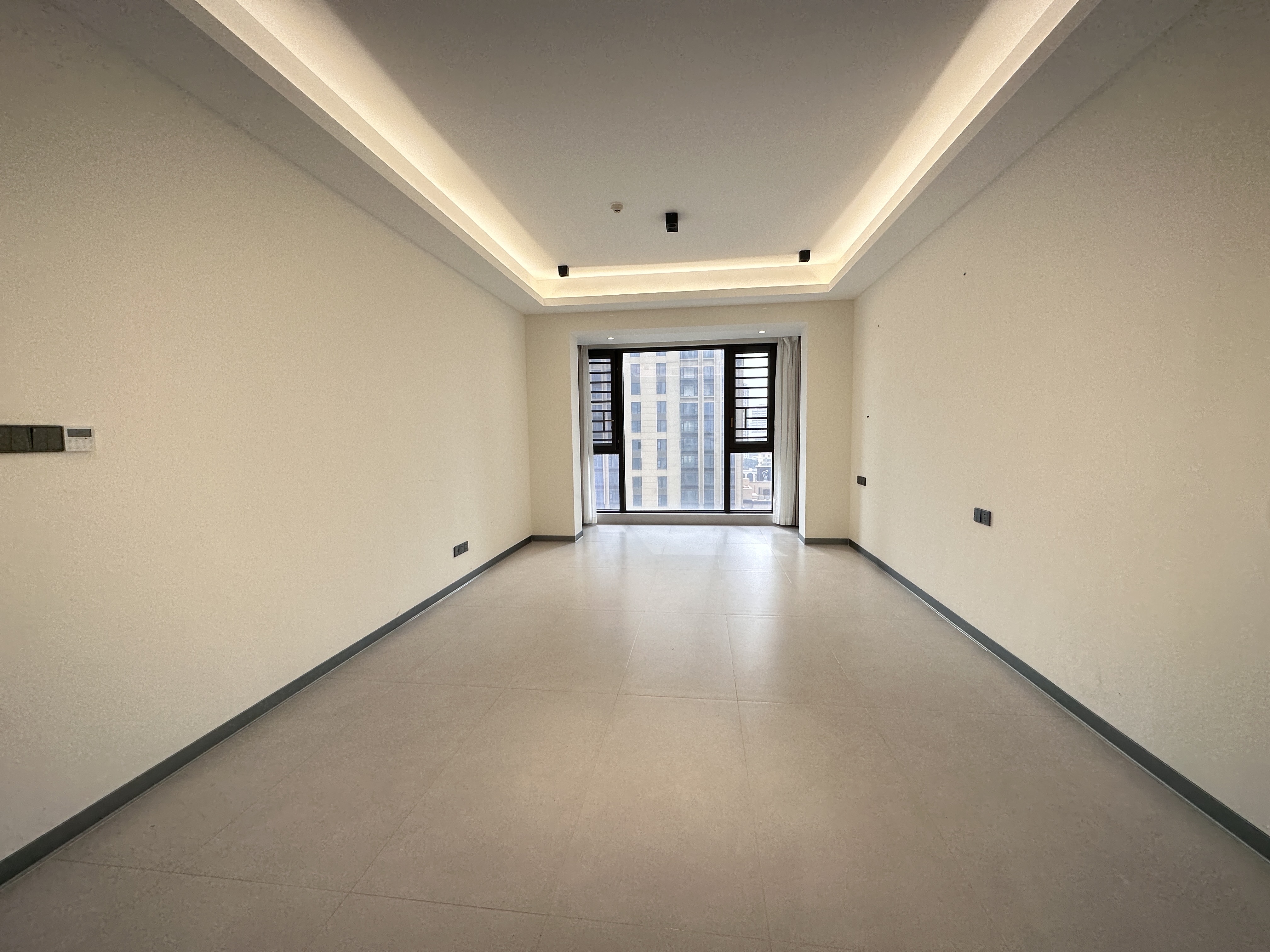 富力首府  4室2厅3卫    475.0万