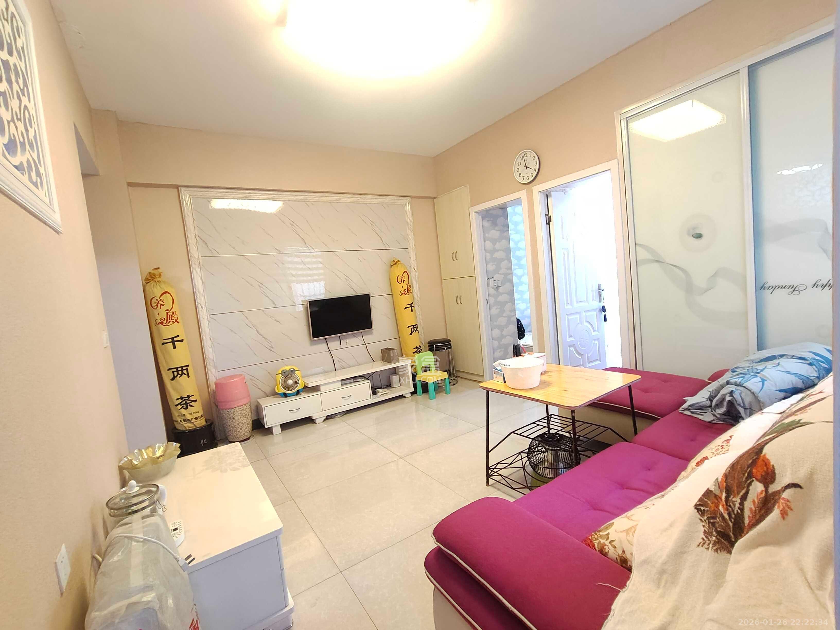 朝阳银座  3室1厅1卫    2200.0元/月