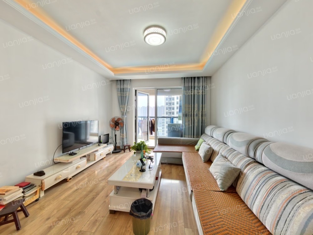 当代国际城  3室1厅1卫    130.0万