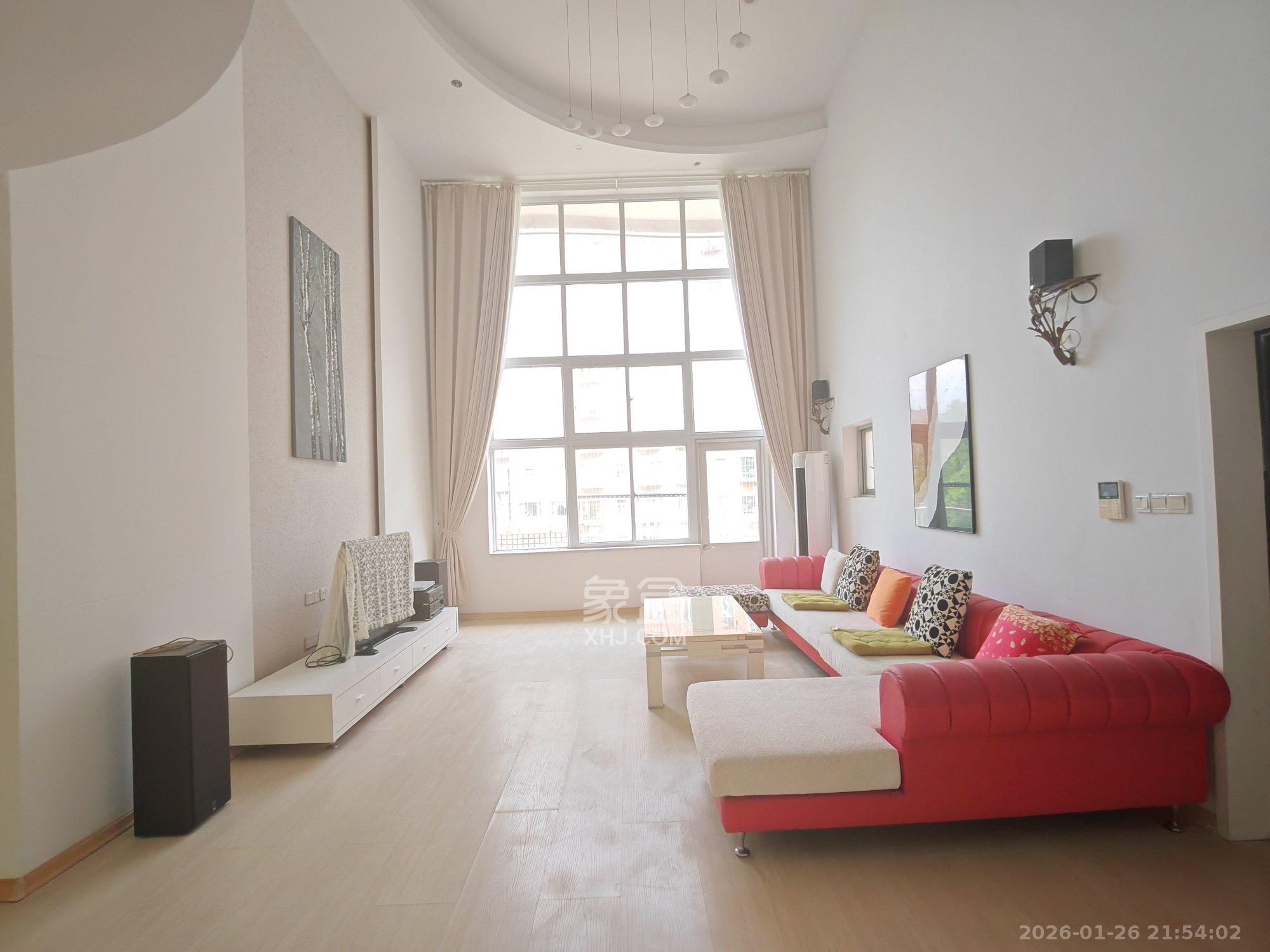 阳光嘉园  5室2厅3卫    4600.0元/月