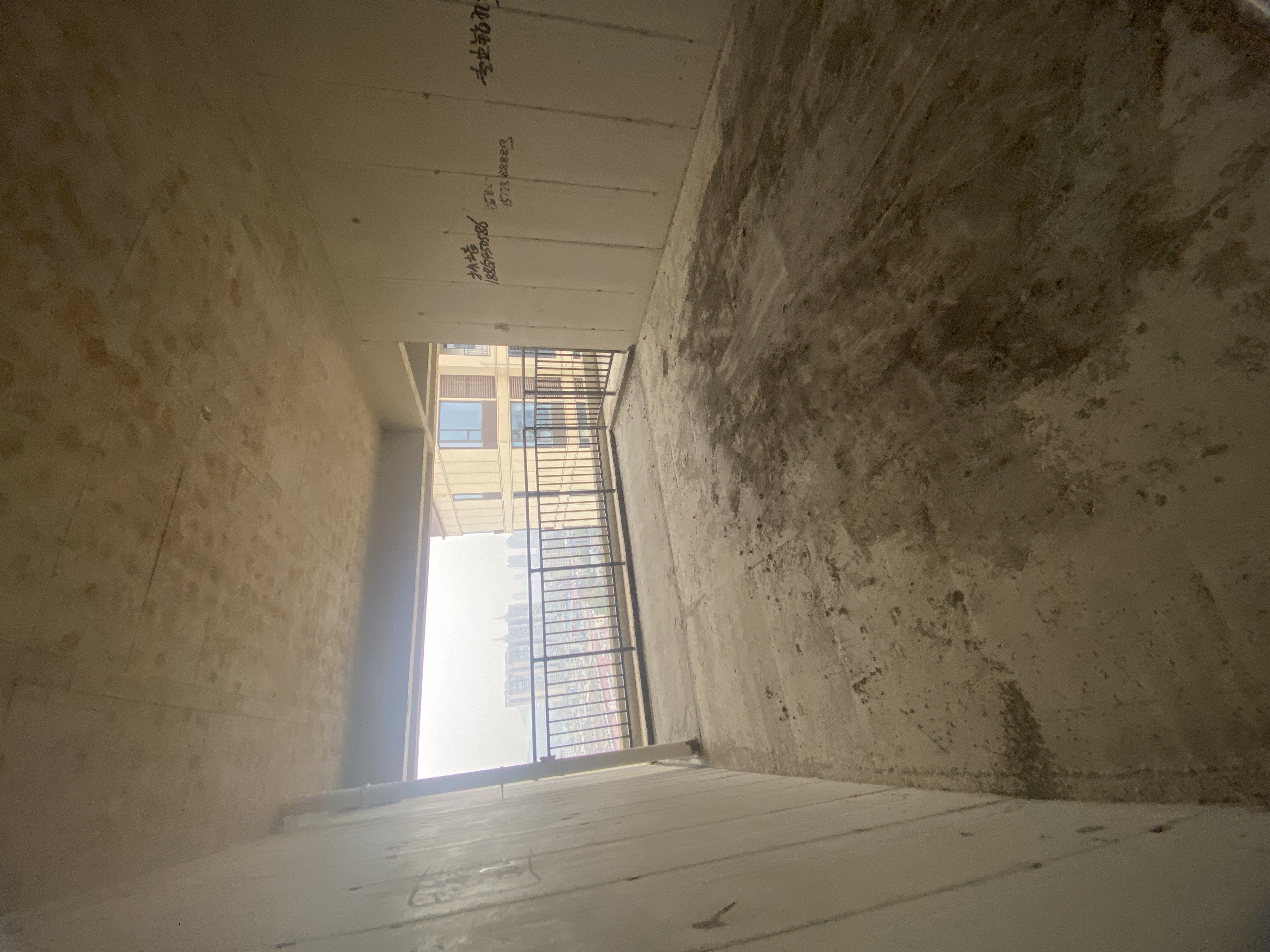 湘中府央玺  4室2厅2卫    88.8万