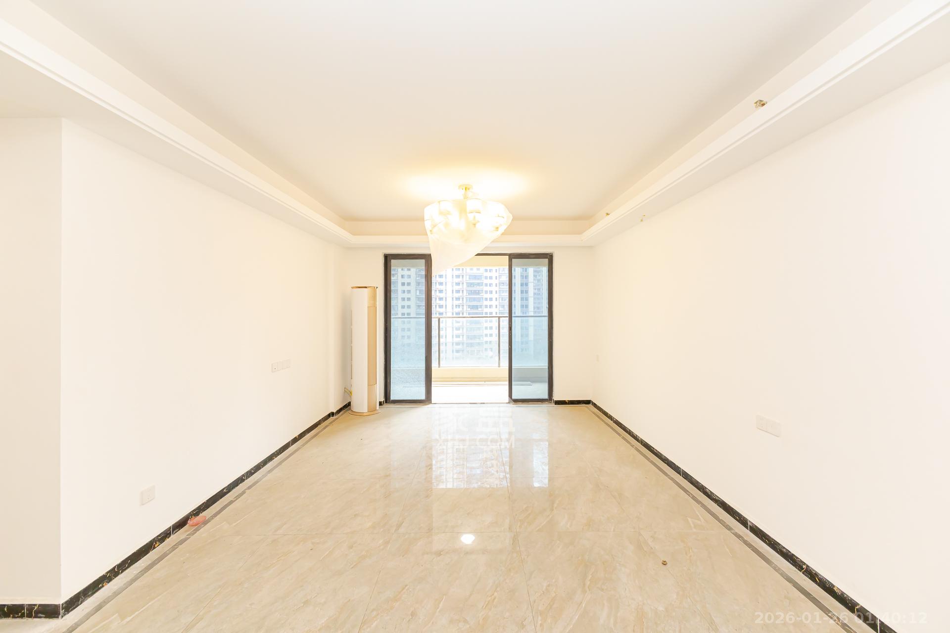 万润滨江天著  3室2厅2卫    105.0万