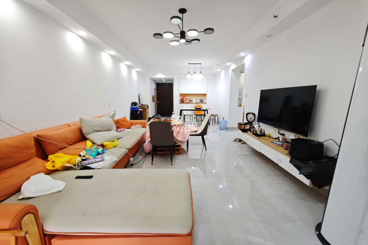 阳光城尚东湾凌云府 3室2厅2卫 2800.0元/月 阳光城尚东湾凌云府 3室2厅2卫 2800.0元/月室内图