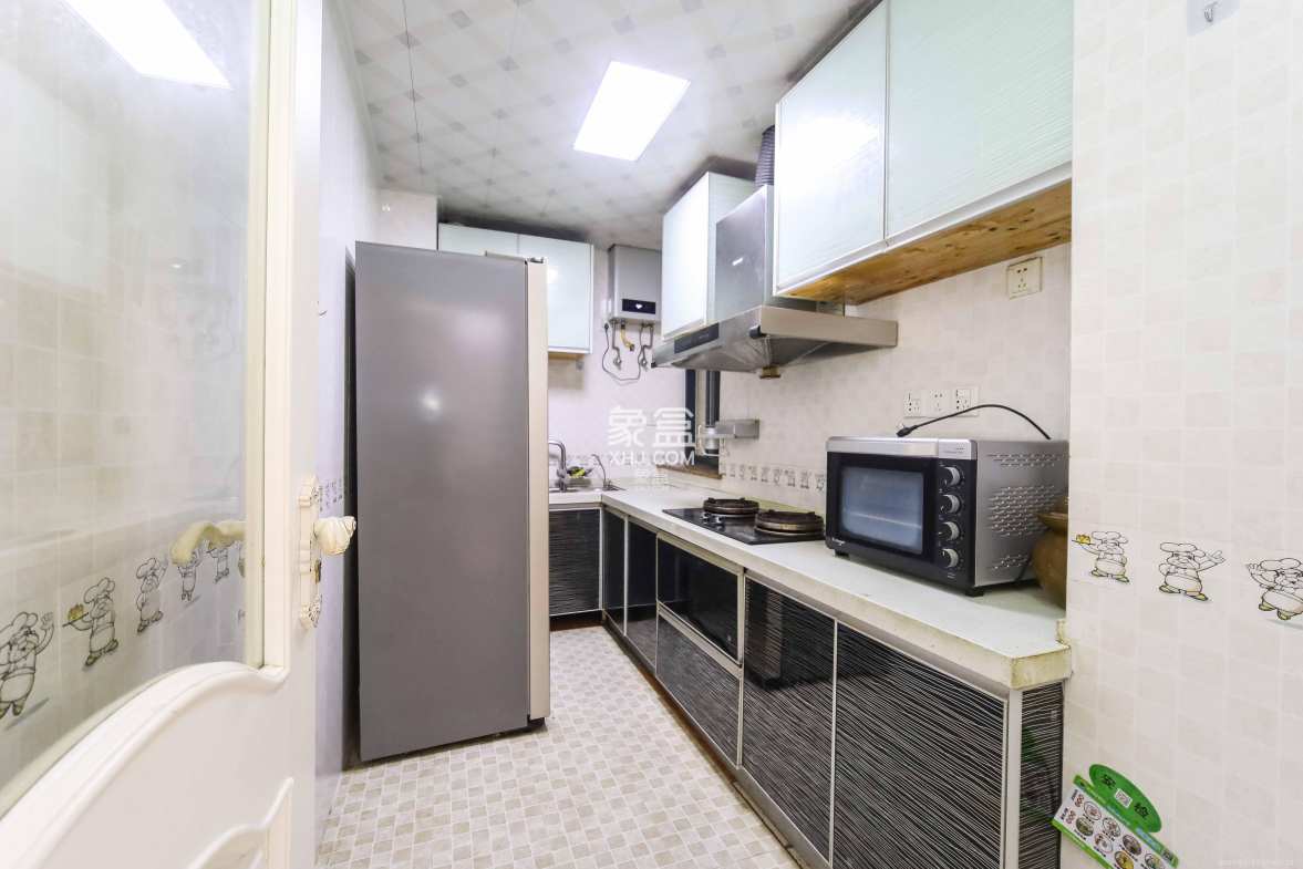 百纳广场(百纳公寓) 2室2厅1卫 73.8万 百纳广场(百纳公寓) 2室2厅1卫 73.8万厨房