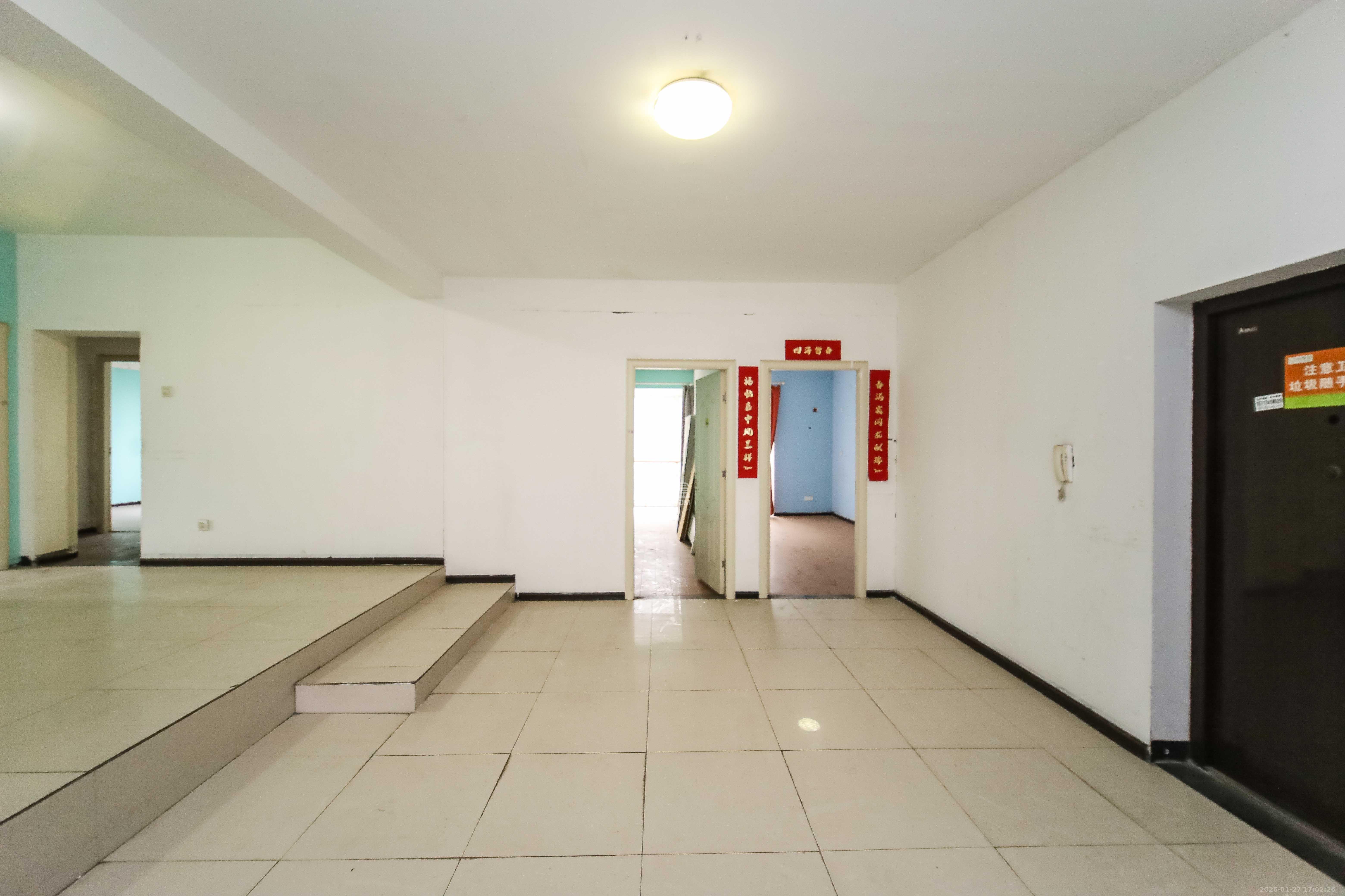 腾达家园（市交通局职工宿舍）  5室2厅2卫    134.0万