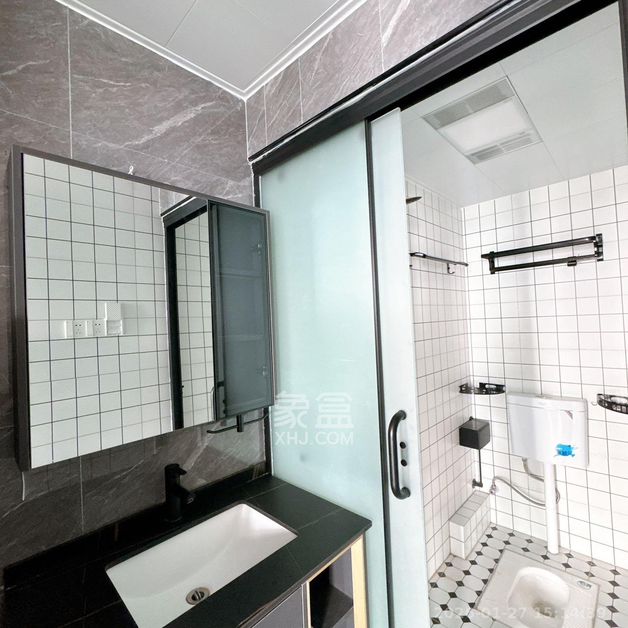 北辰三角洲E7区  1室1厅1卫    2300.0元/月