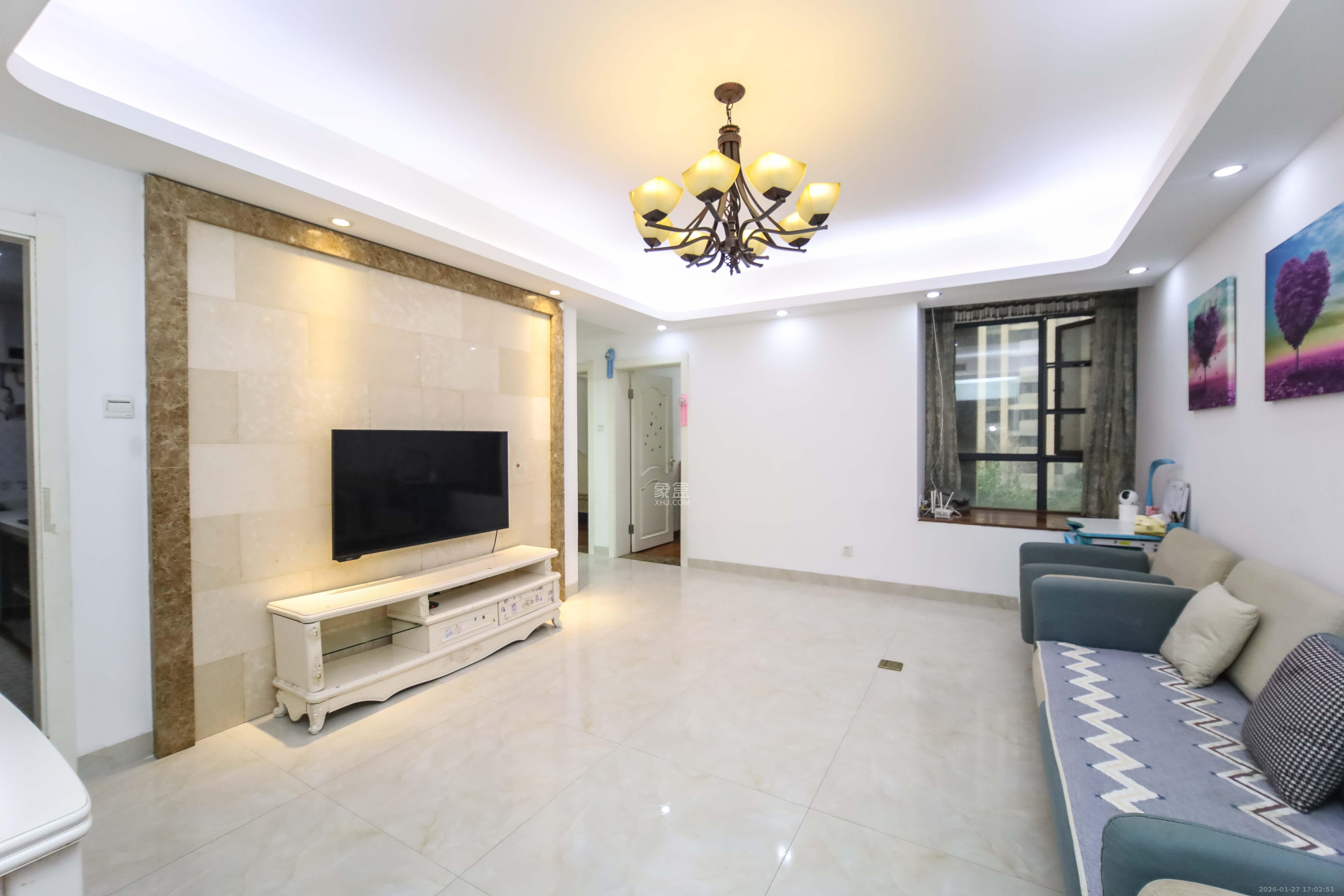 百纳广场（百纳公寓）  2室2厅1卫    73.8万客厅