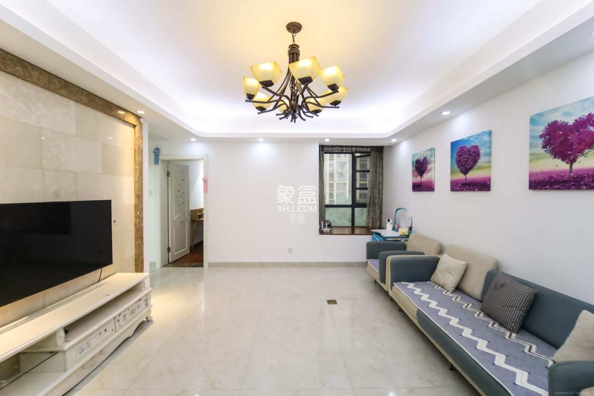 百纳广场(百纳公寓) 2室2厅1卫 73.8万 百纳广场(百纳公寓) 2室2厅1卫 73.8万客厅