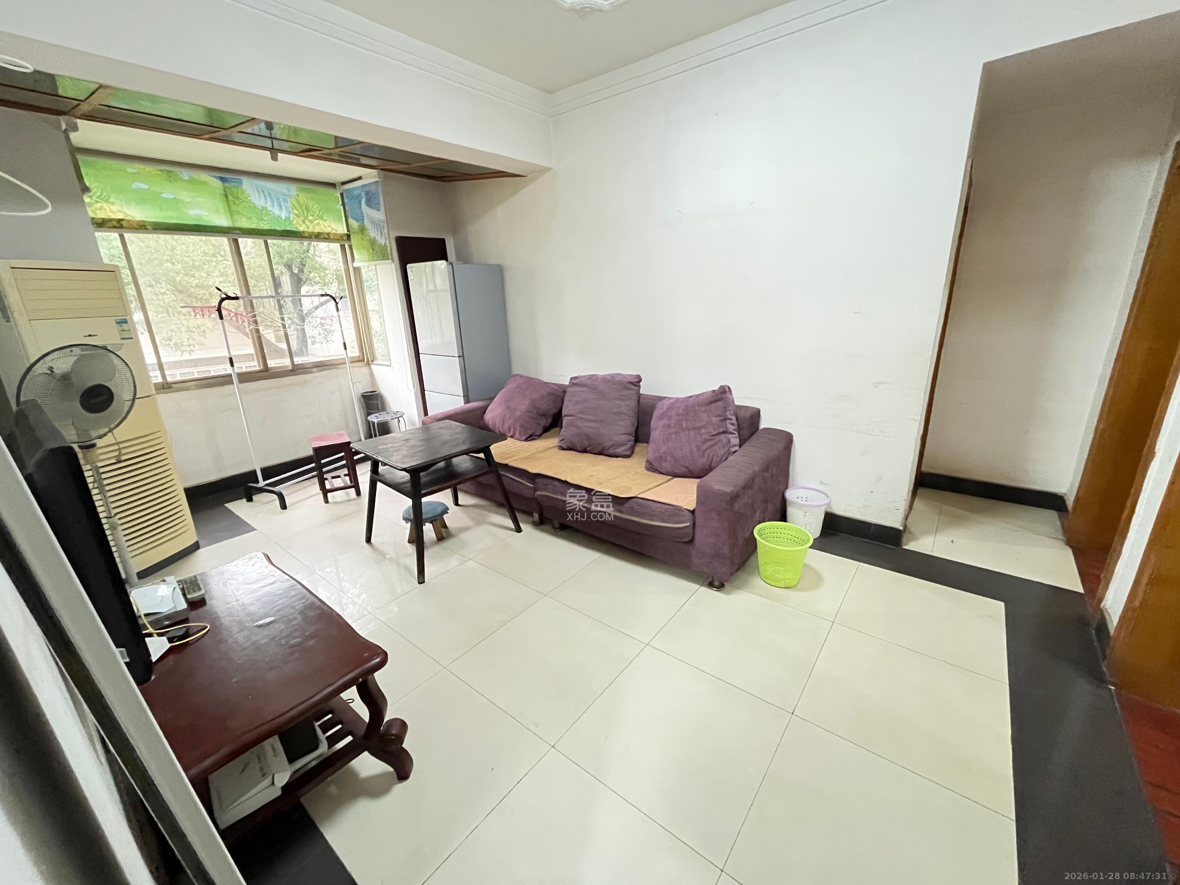 长岭水电八局宿舍  3室1厅1卫    1800.0元/月