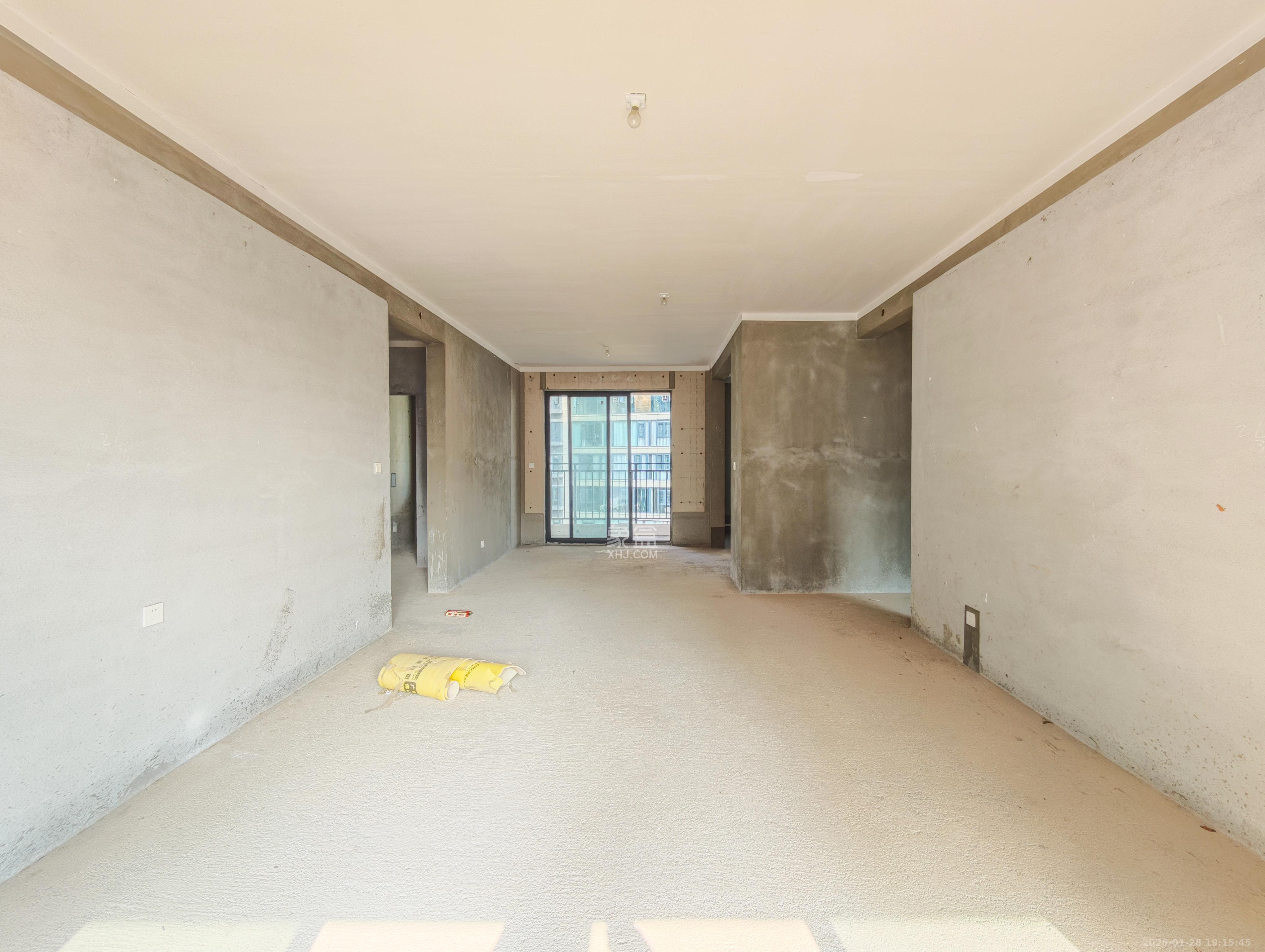 长房岭秀时代  5室2厅3卫    176.0万