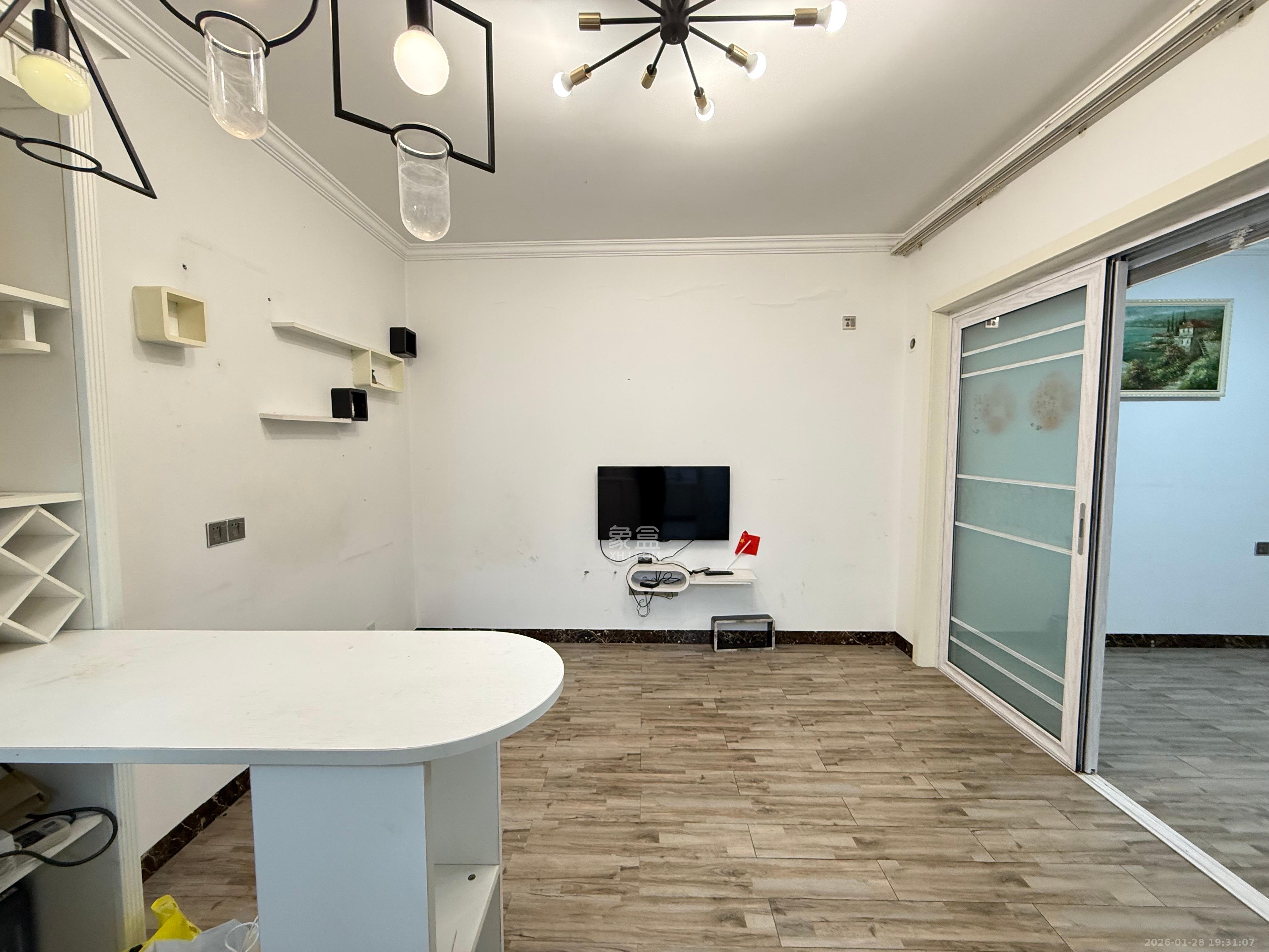 武广美誉  2室2厅1卫    2300.0元/月